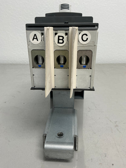 New ABB XT1HU3100AYD000XXX 100 Amps, 3 Poles, Breaker