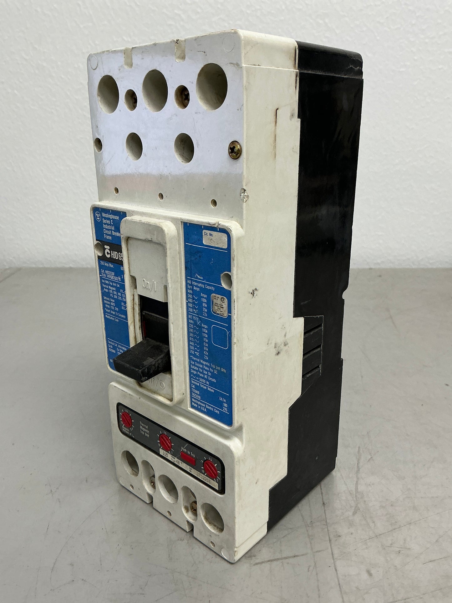 Used HJD3225 3 Pole, 250 Amps, 600 Volts