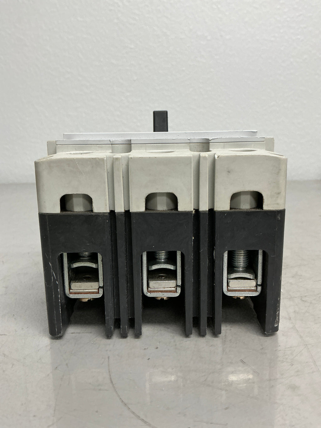 Used Eaton PDD23G0100TFFL 3 Poles, 100 Amps
