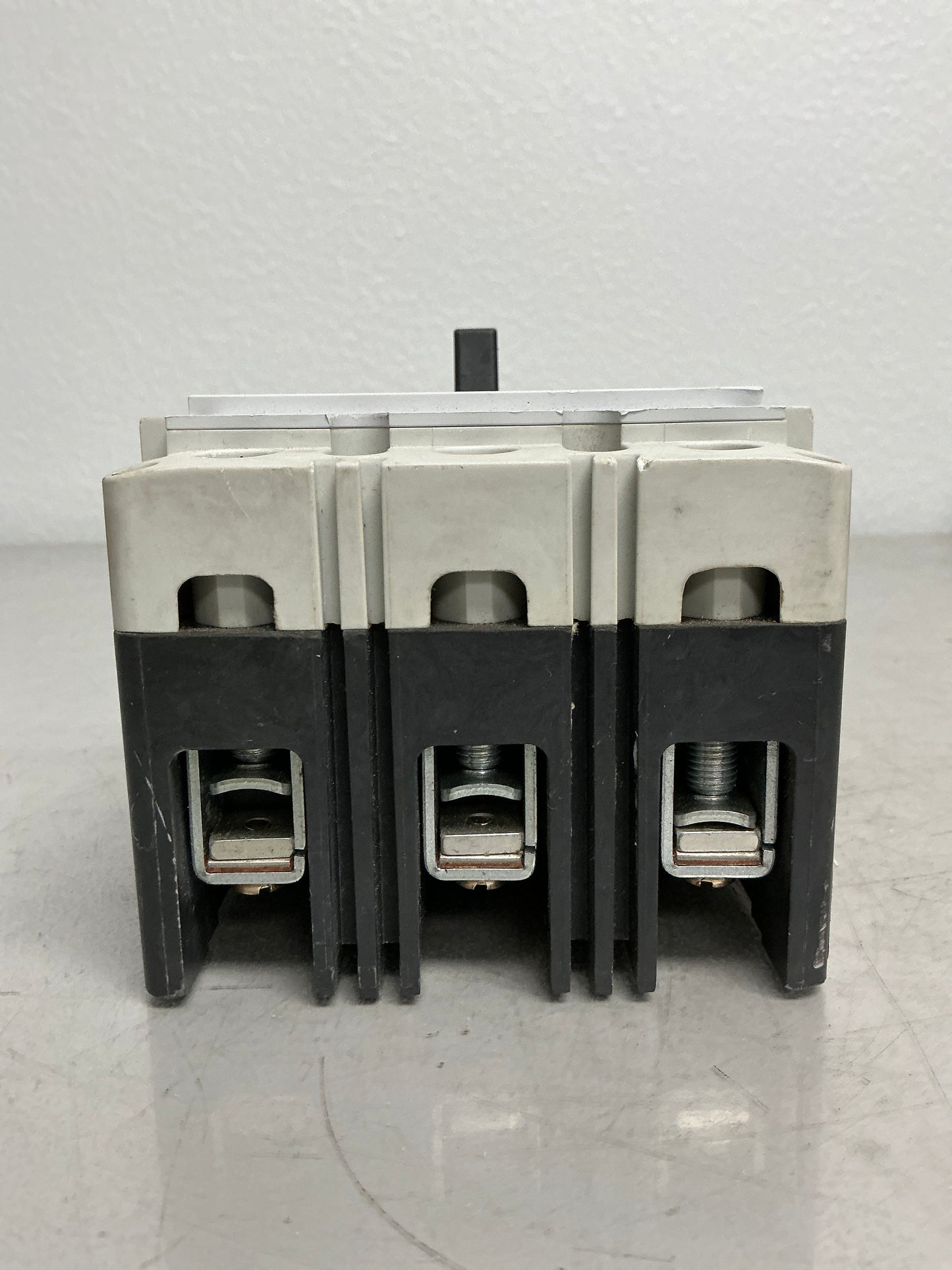 Used Eaton PDD23G0100TFFL 3 Poles, 100 Amps