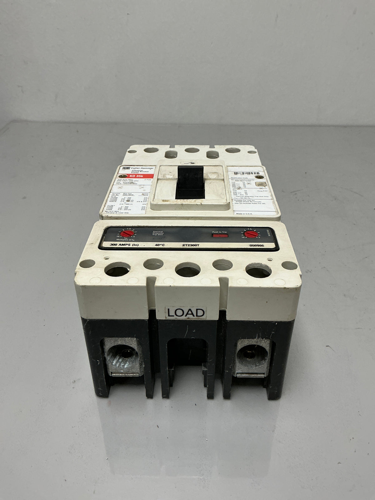 Used Cutler-Hammer KD2400 2 Pole, 400 Amps, 600 Volts, Circuit Breaker