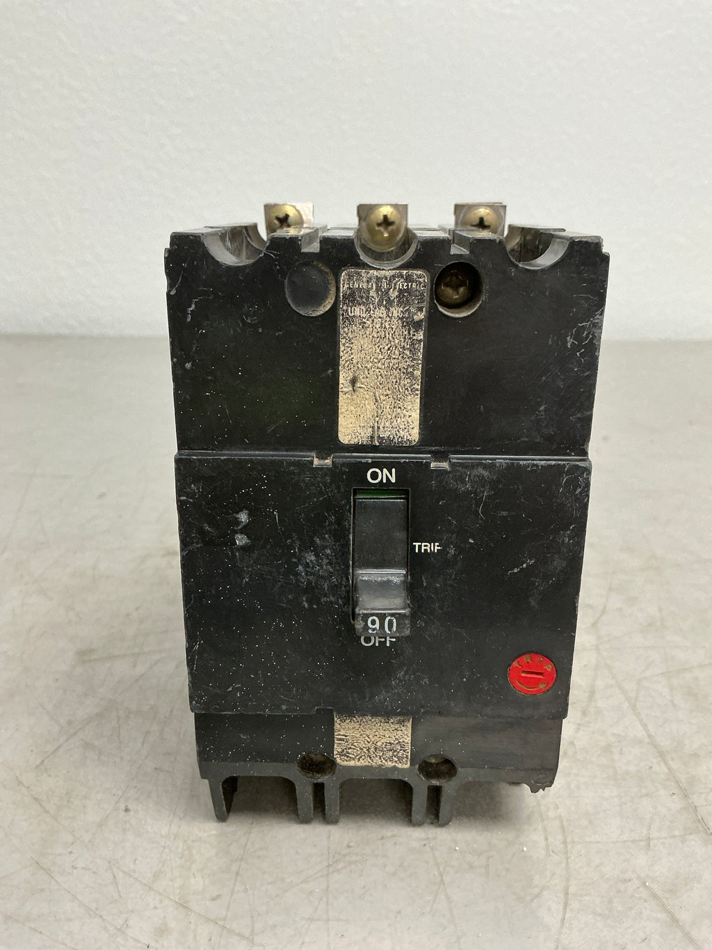 *CHIPPED* Used TEY390 3 Pole, 90 Amps, 480 Volts Circuit Breaker