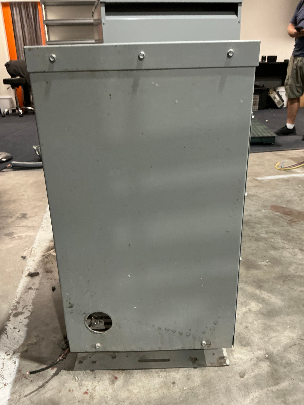 Used Siemens 3F3Y030B 30 KVA, 3 PH, 480 Primary 208/120 Secondary Transformer