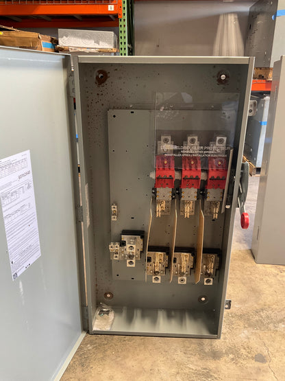 New Cutler Hammer DH365NGK Disconnect 400 Amp 600 Volt Fusible Indoor