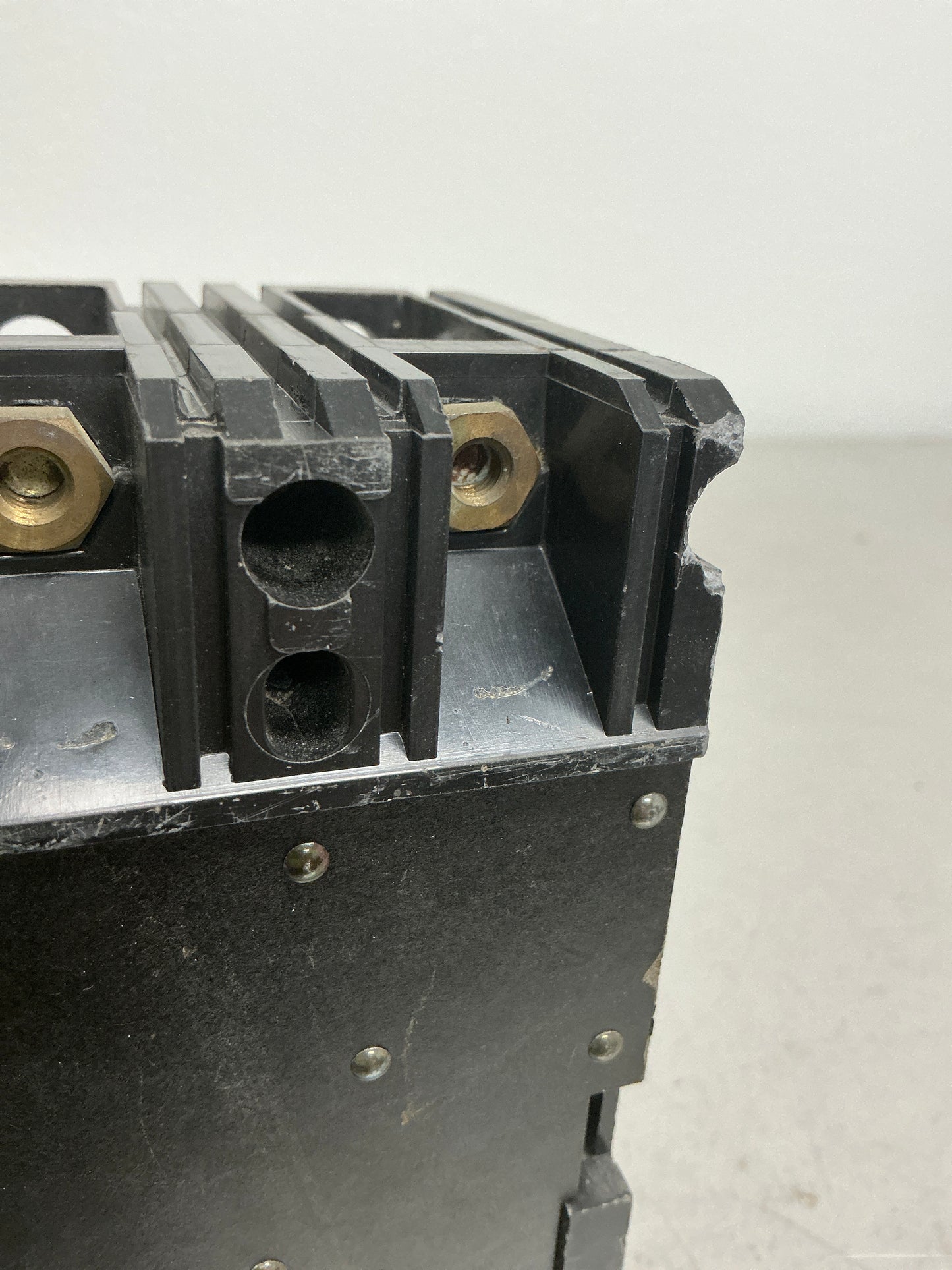 *CHIPPED* Used Square D FAL34030 3 Pole, 30 Amps, 480 Volt