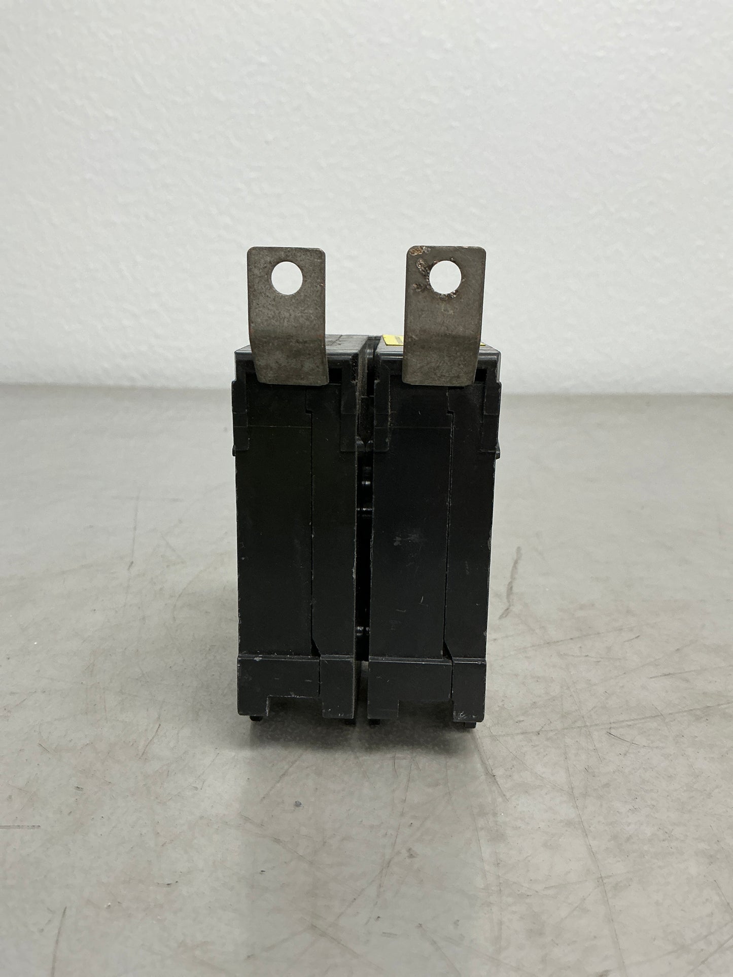 Used B2100 2 Pole, 100 Amps, 240 Volts Circuit Breaker