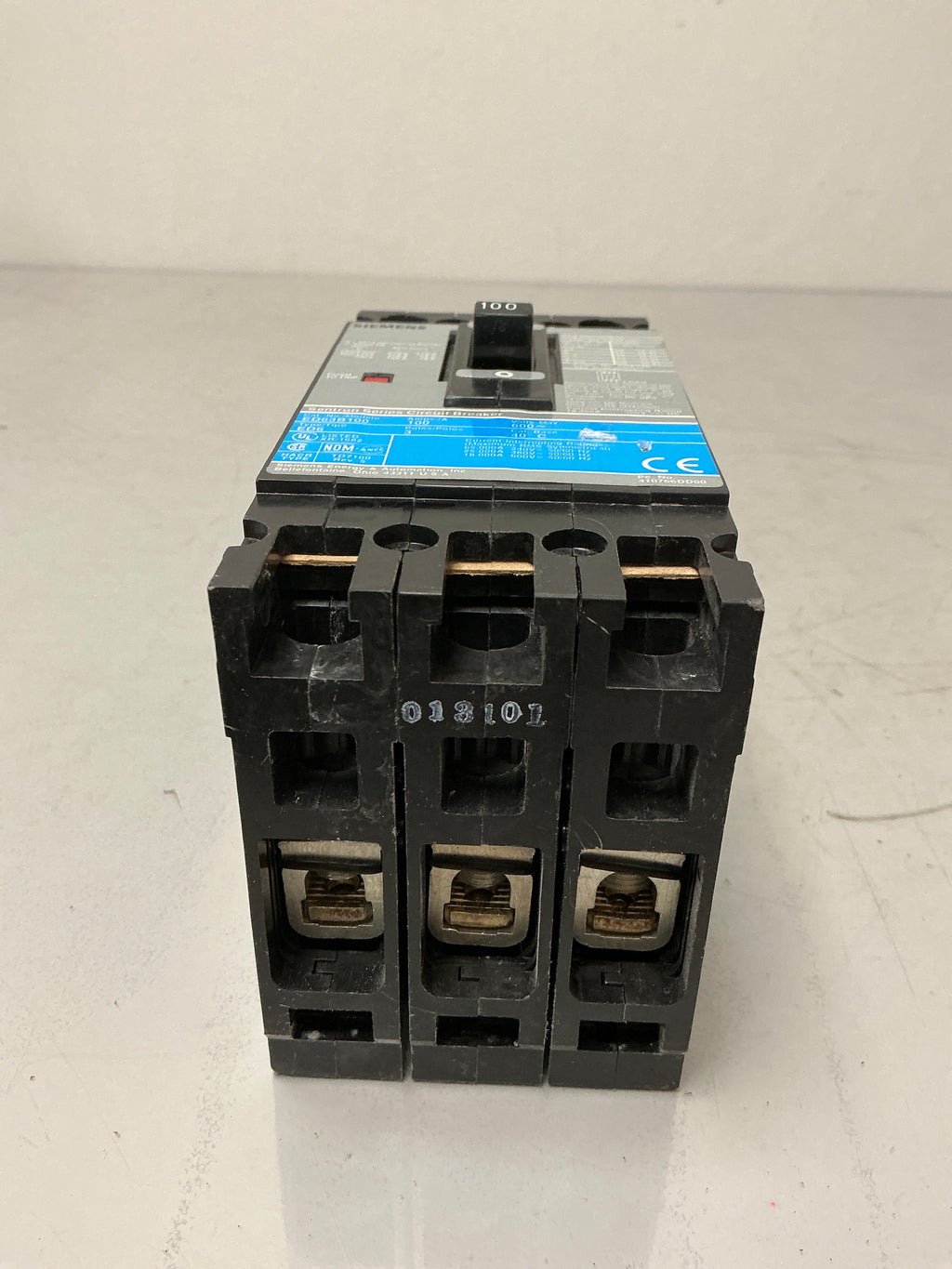 Used Siemens ED63B100 3 Pole, 100 Amps, 600 Volts Circuit Breaker