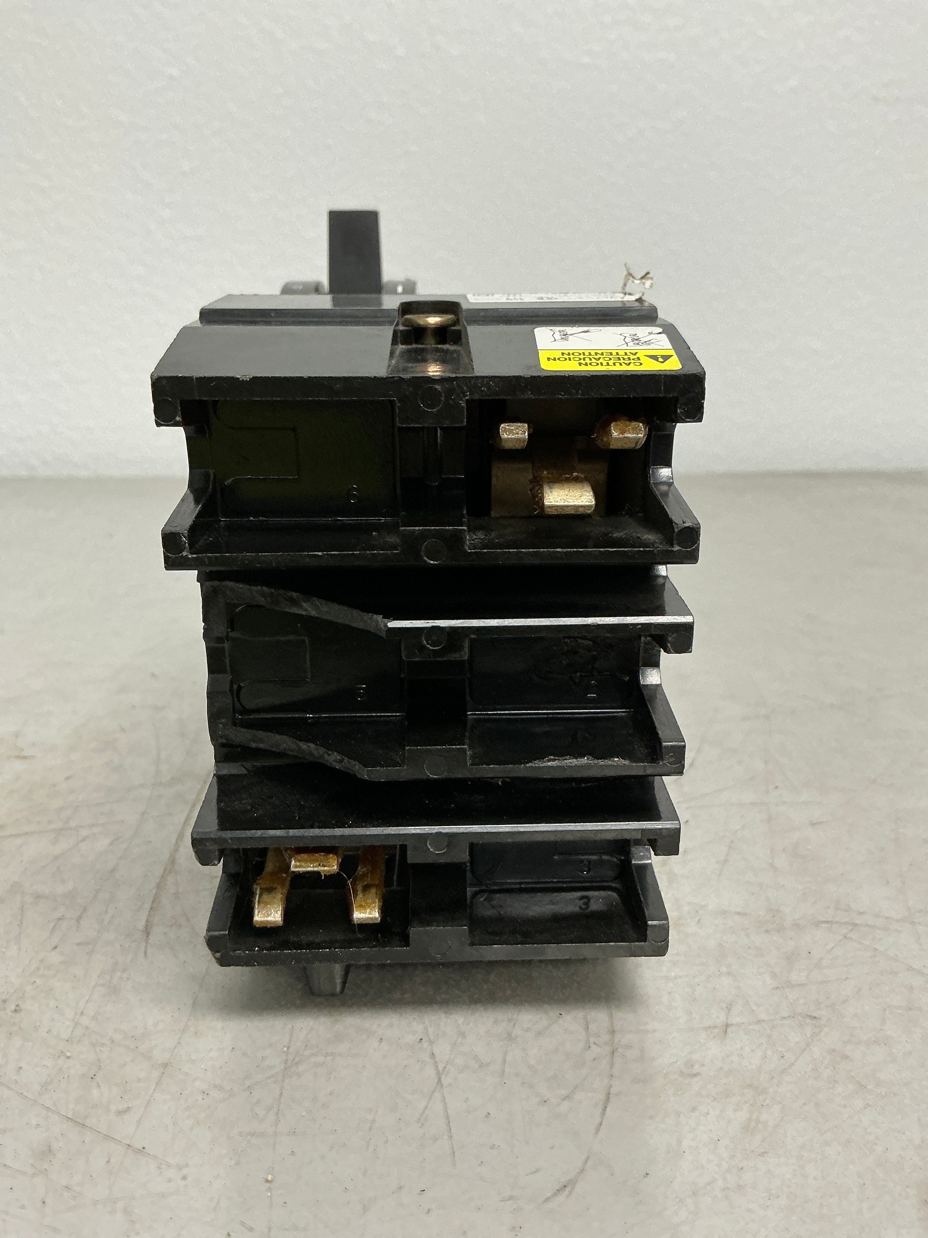 *CHIPPED* Used FH26100AC 2 Poles, 100 Amps