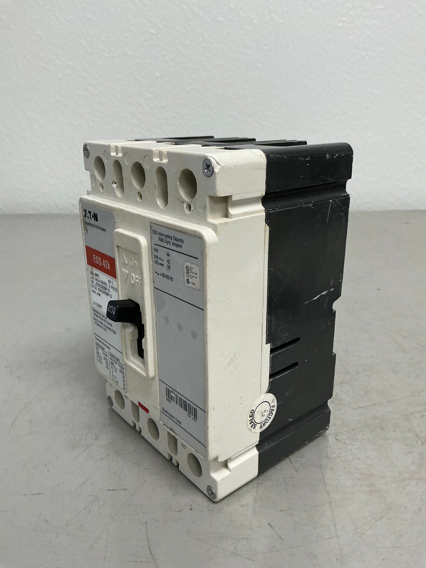 Used Eaton EDS3200BP10 3 Pole, 200 Amps, 240 Volts