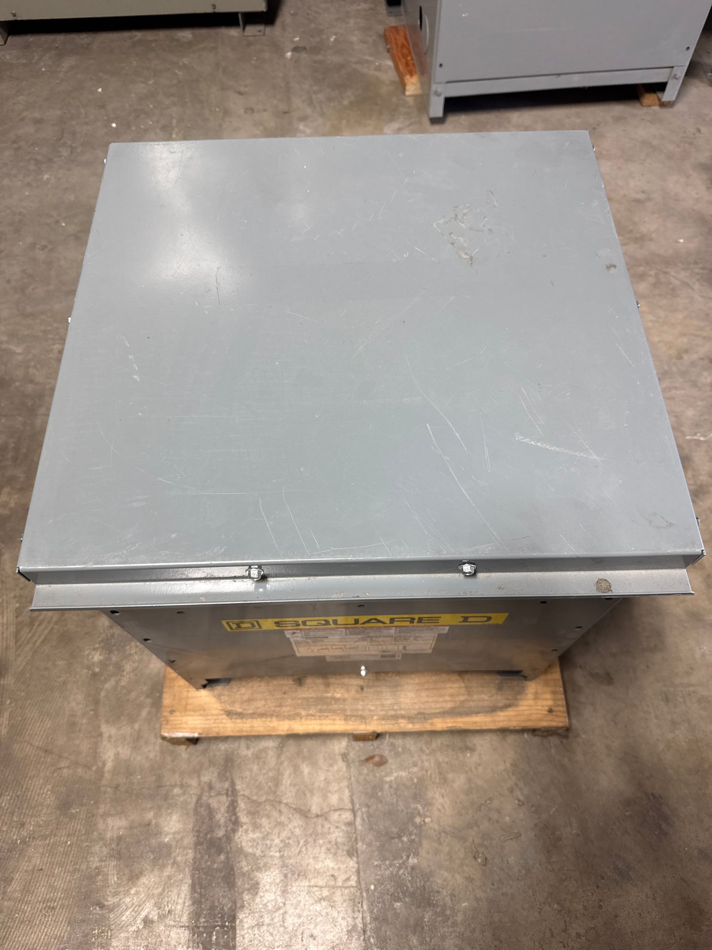 New Square D 15 KVA Transformer, Primary 480, Seconday 208/120 Volts (item#t12)