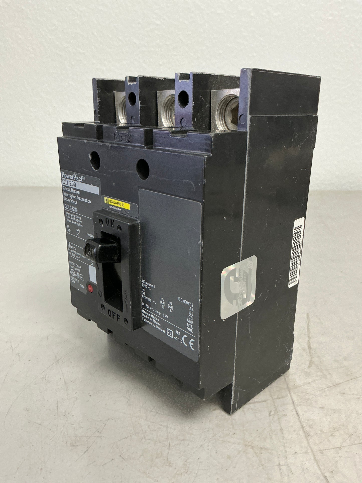New Square D QDL32200 3 Pole, 200 Amps Circuit Breaker