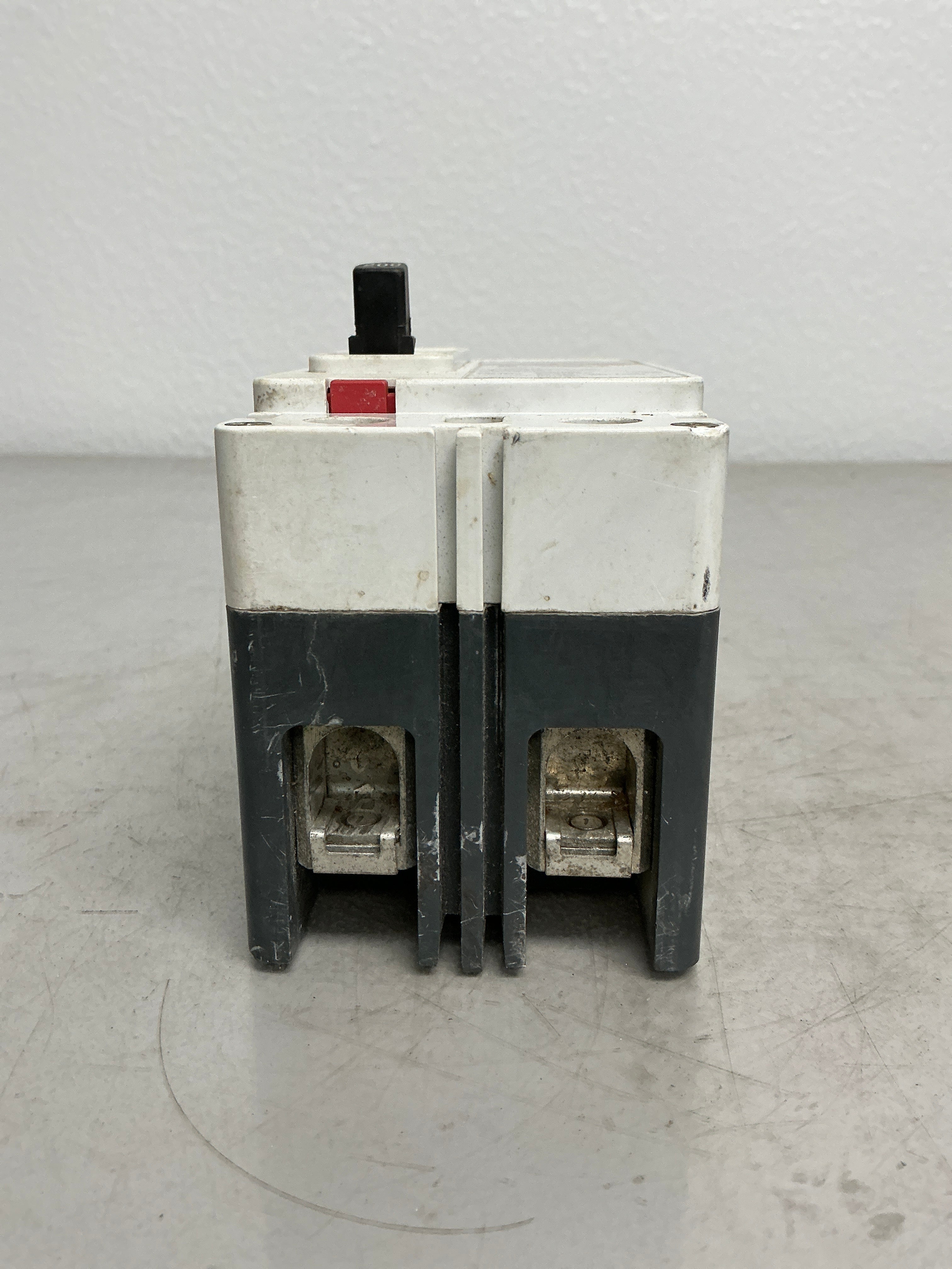 Used ED2200 2 Pole, 200 Amps, 240 Volts