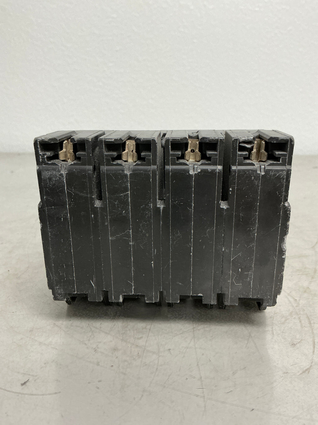 Used THQMV200 2 Poles, 200 Amps, 240 Volts