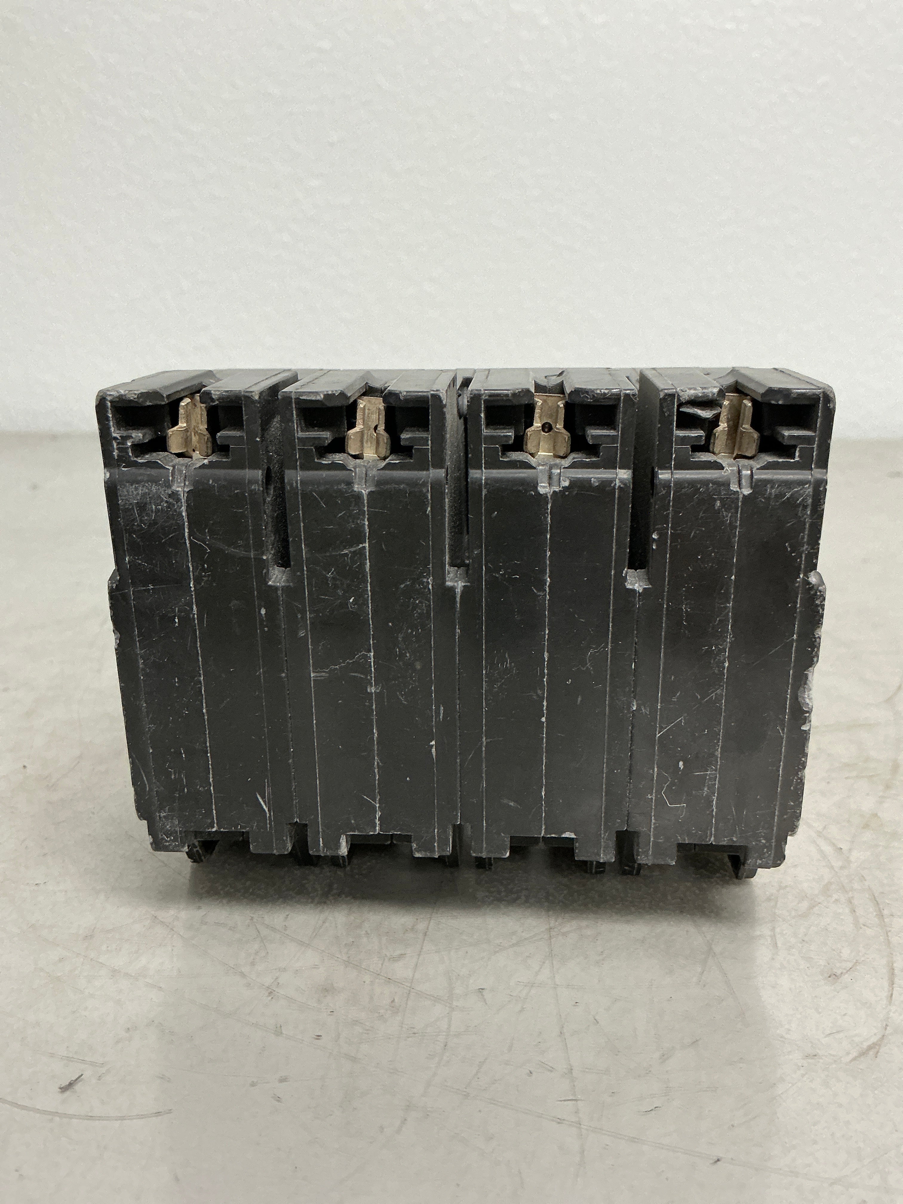 Used THQMV200 2 Poles, 200 Amps, 240 Volts