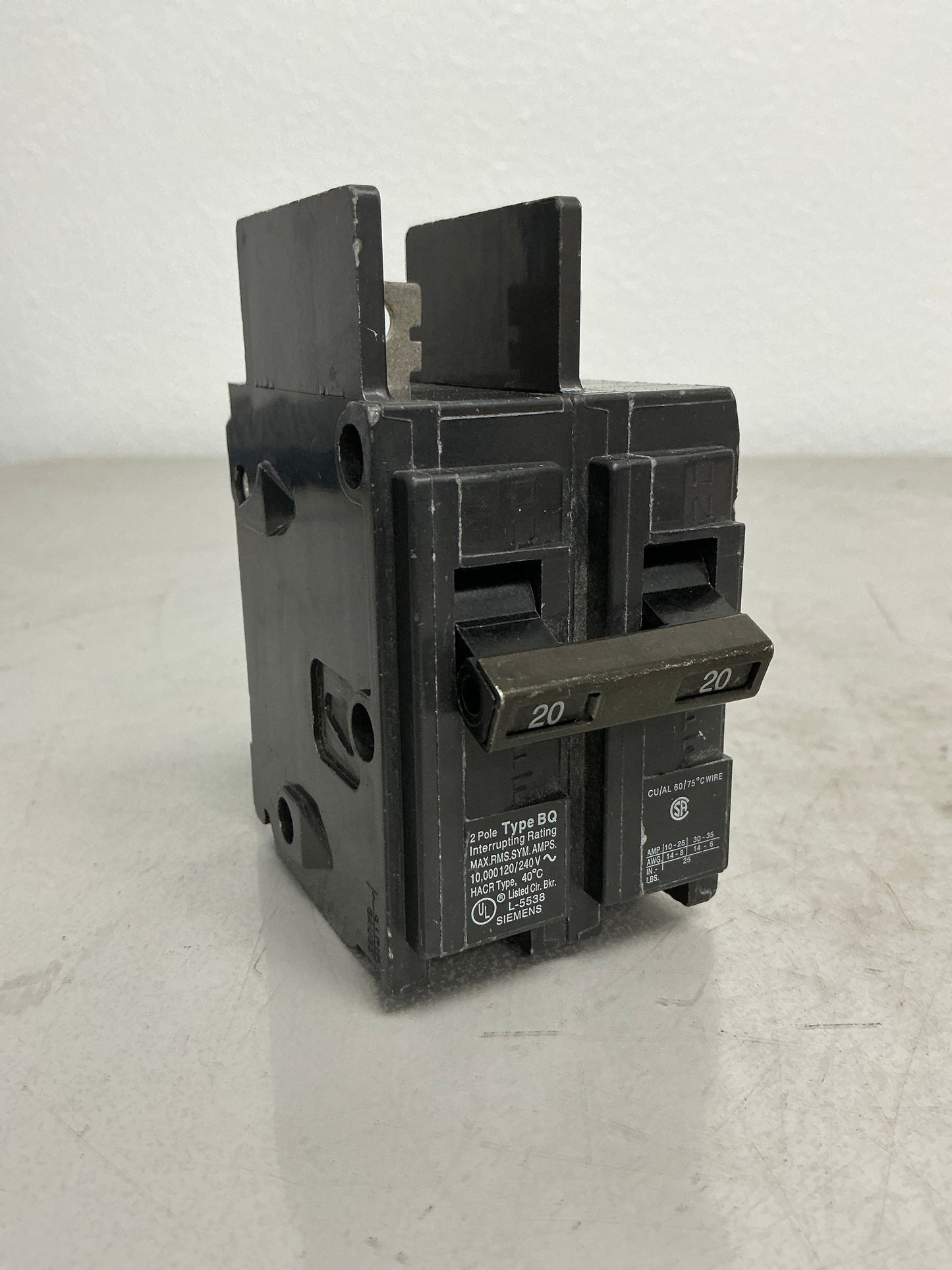 New BQ2B020 2 Pole, 20 Amps, 240 Volts