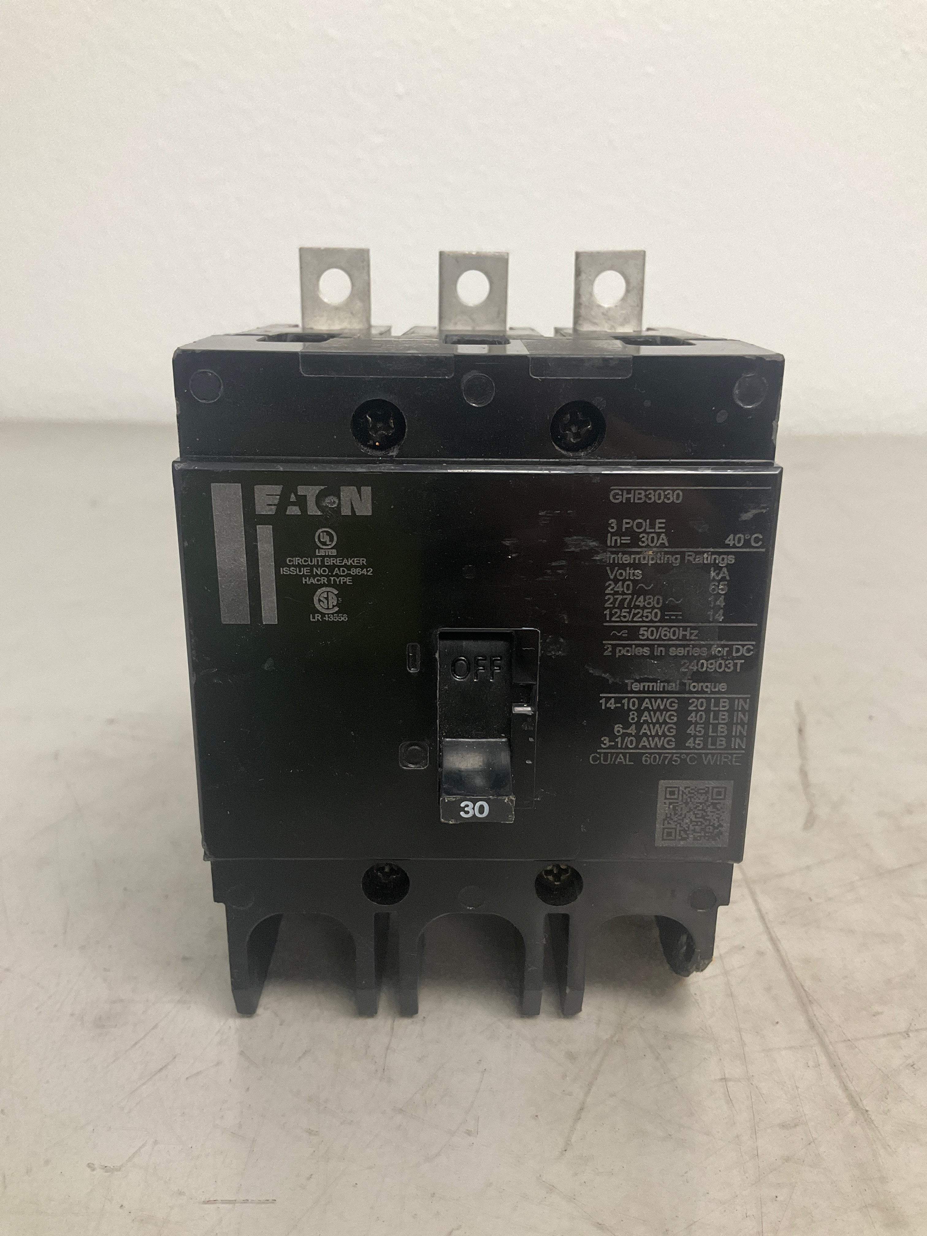 *CHIPPED*Used GHB3030 3 Pole, 30 Amps, 480 Volts