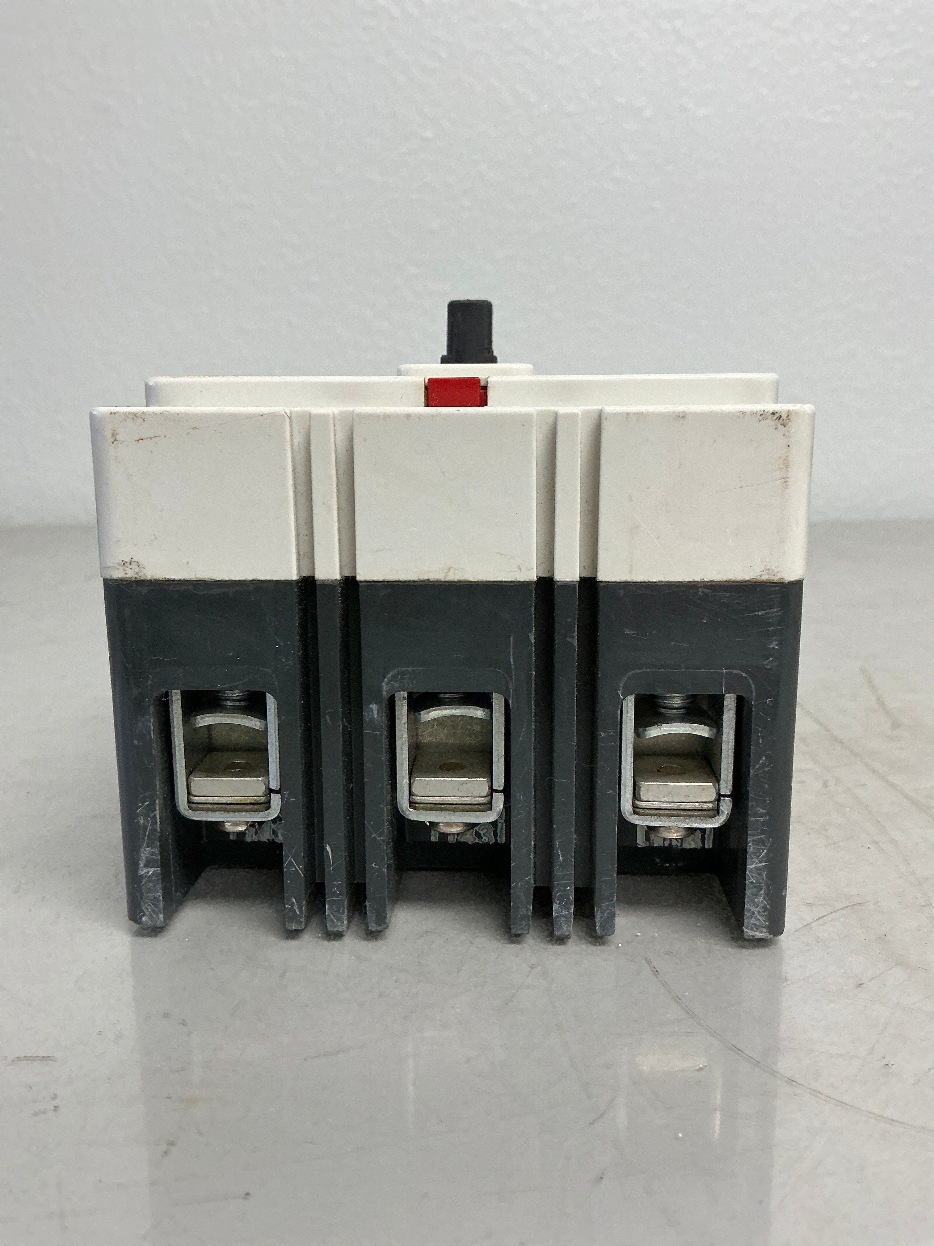 New Eaton HFD3020BP10 3 Poles, 20 Amps, 600 Volts