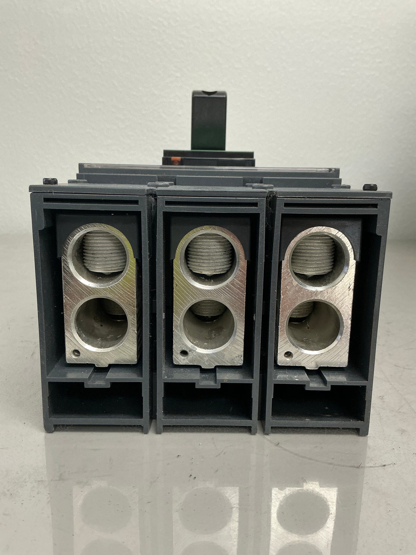 New Square D LJL36400CU33X 3 Pole, 400 Amps Circuit Breaker