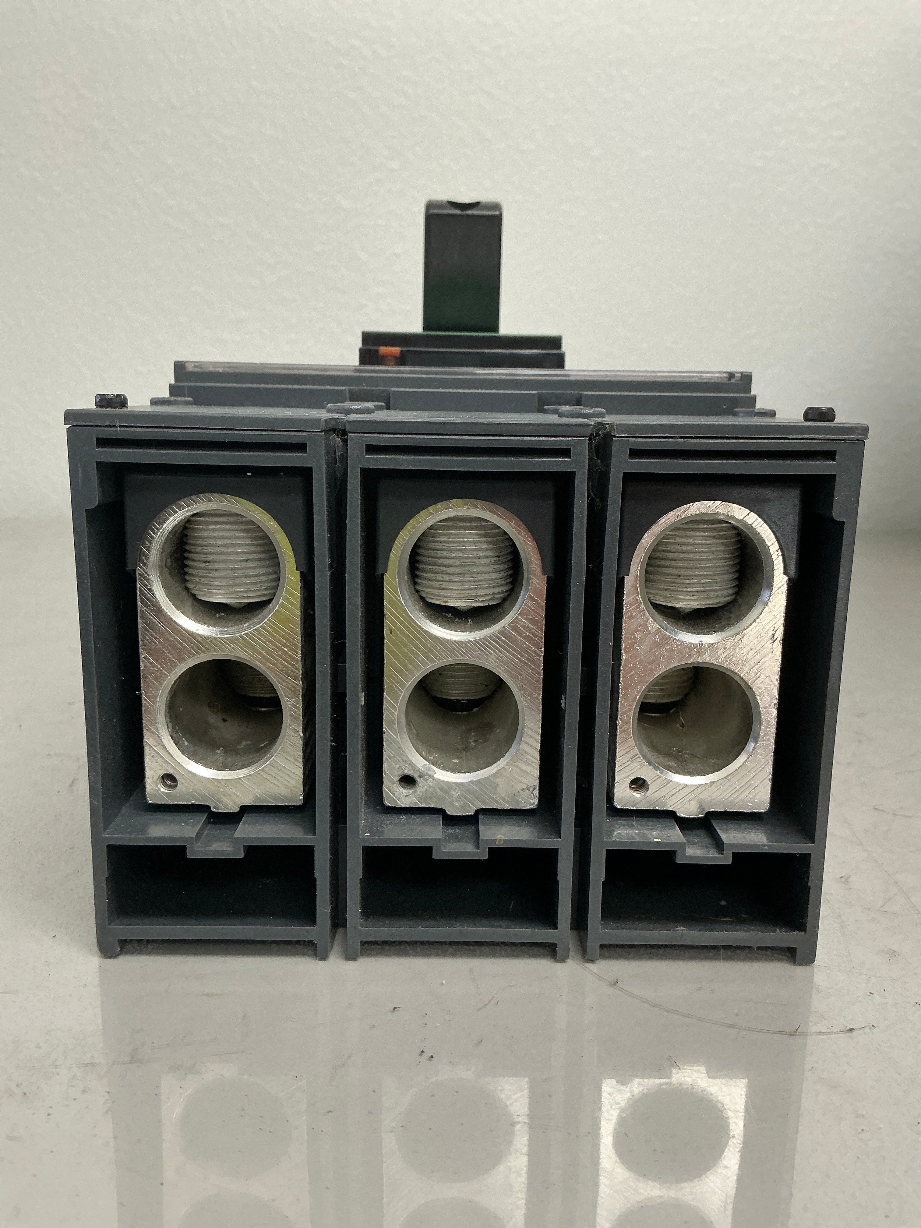 New Square D LJL36400CU33X 3 Pole, 400 Amps Circuit Breaker