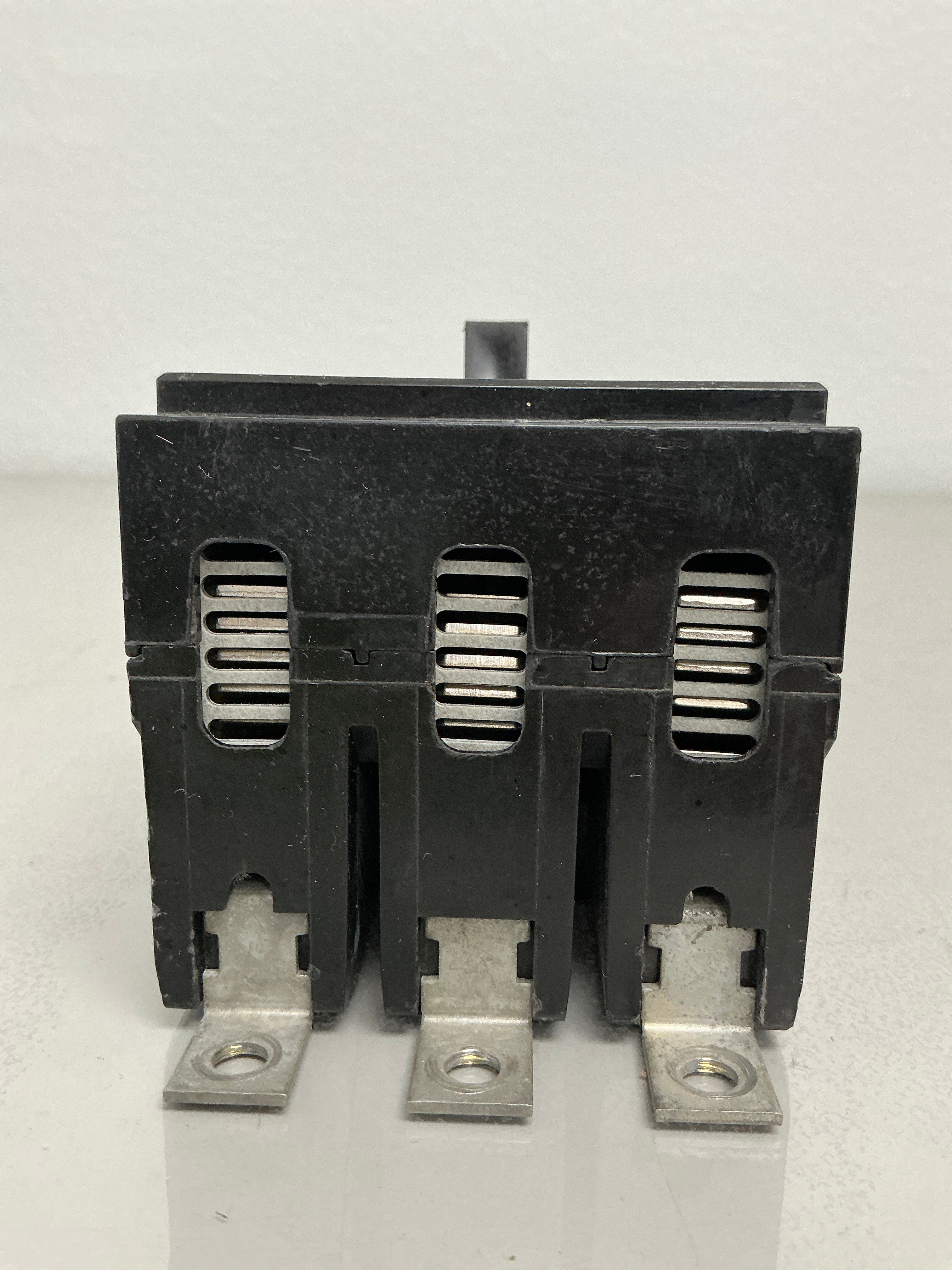 Used GHB3030 3 Pole, 30 Amps, 480 Volts