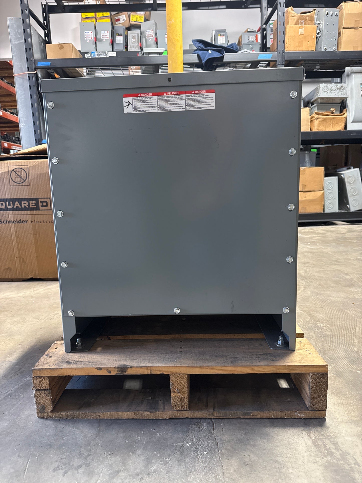 New Square D 15 KVA Transformer, Primary 480, Seconday 208/120 Volts (item#t12)