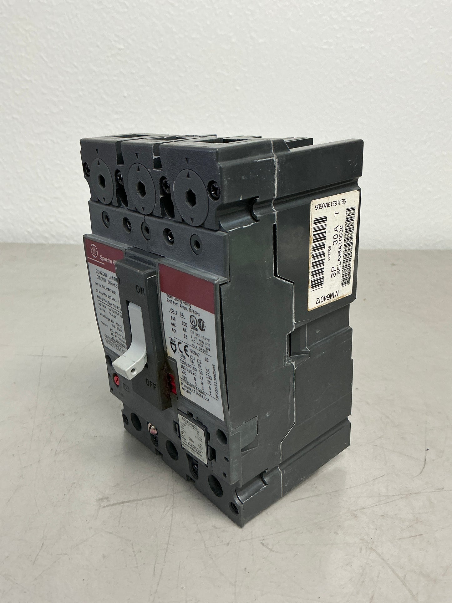 New SELA36AT0030 3 Pole, 30 Amps, 600 Volts