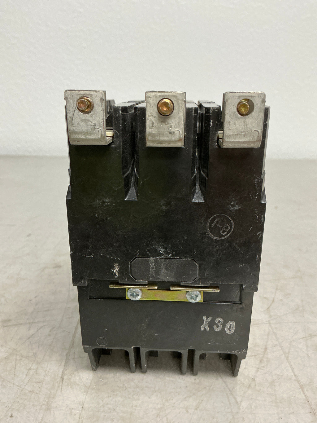 Used TEY330 3 Pole, 30 Amps, 480 Volts Circuit Breaker