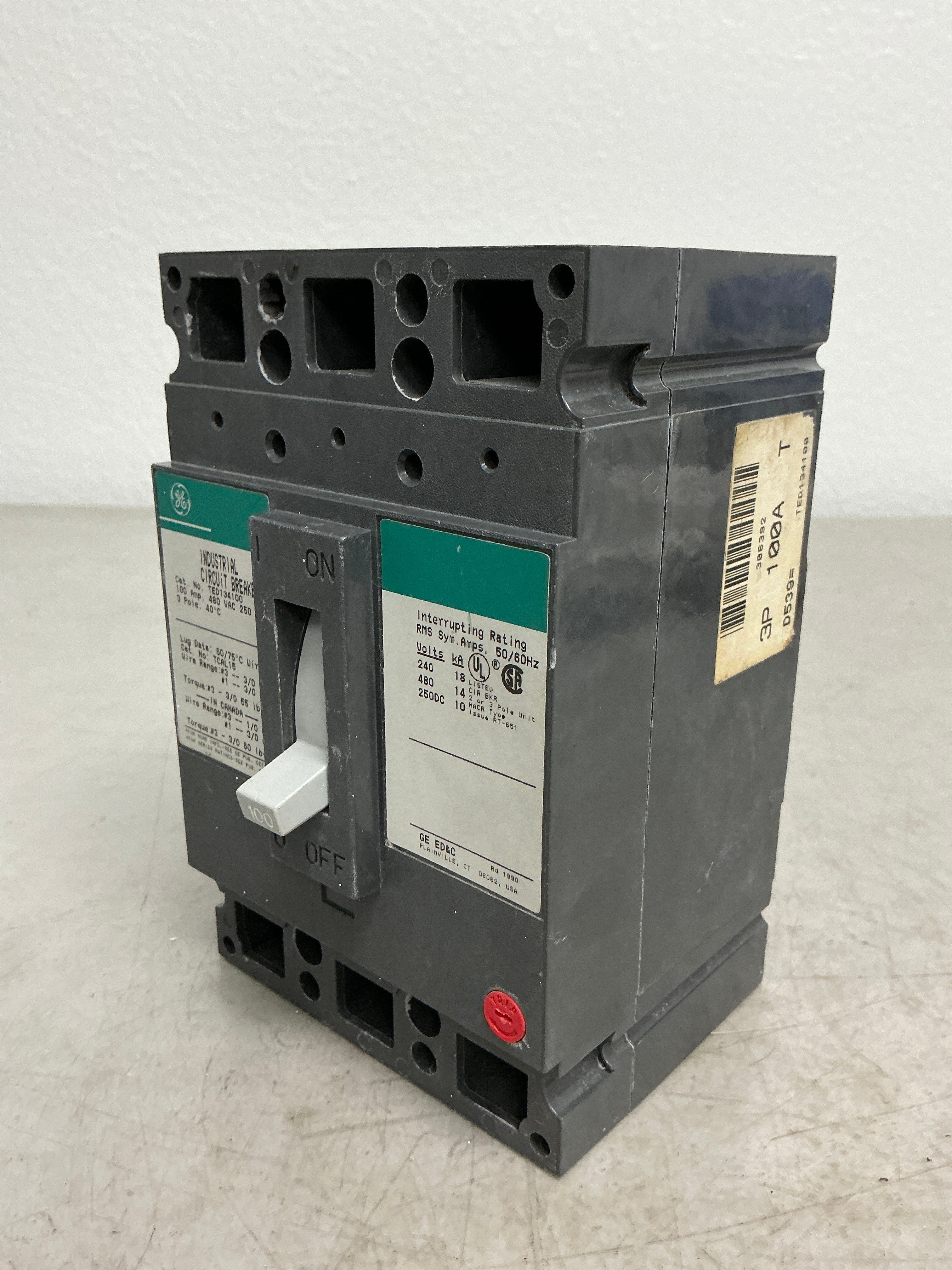 *CHIPPED* Used TED134100 3 Pole, 100 Amps, 480 Volts Circuit Breaker