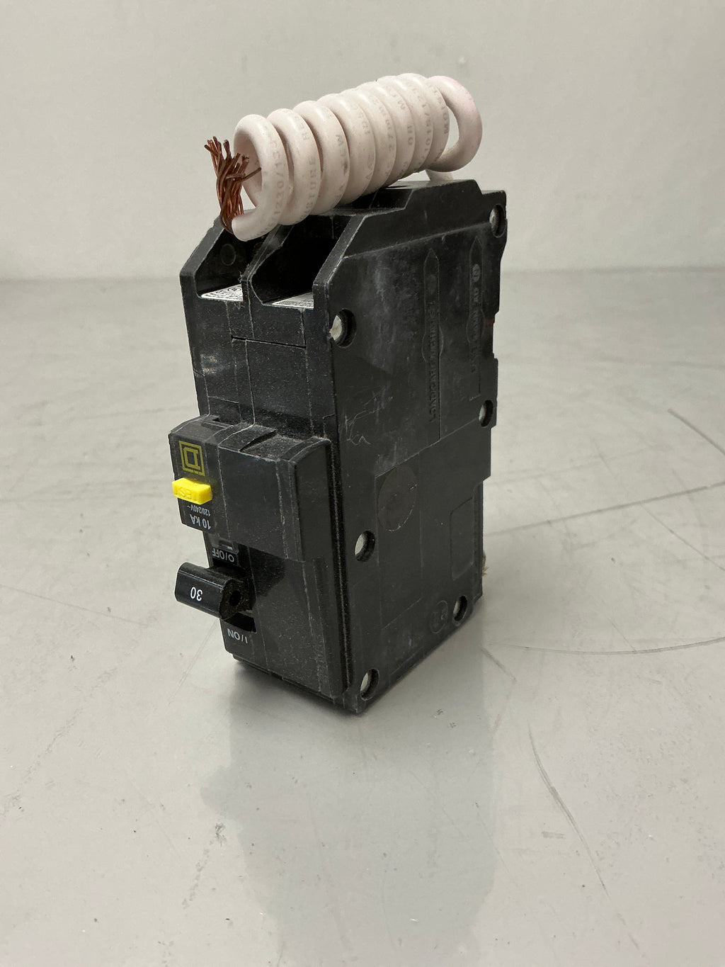 New Square D QO230GFI 2 Pole, 30 Amps, 120/240 Volts Circuit Breaker