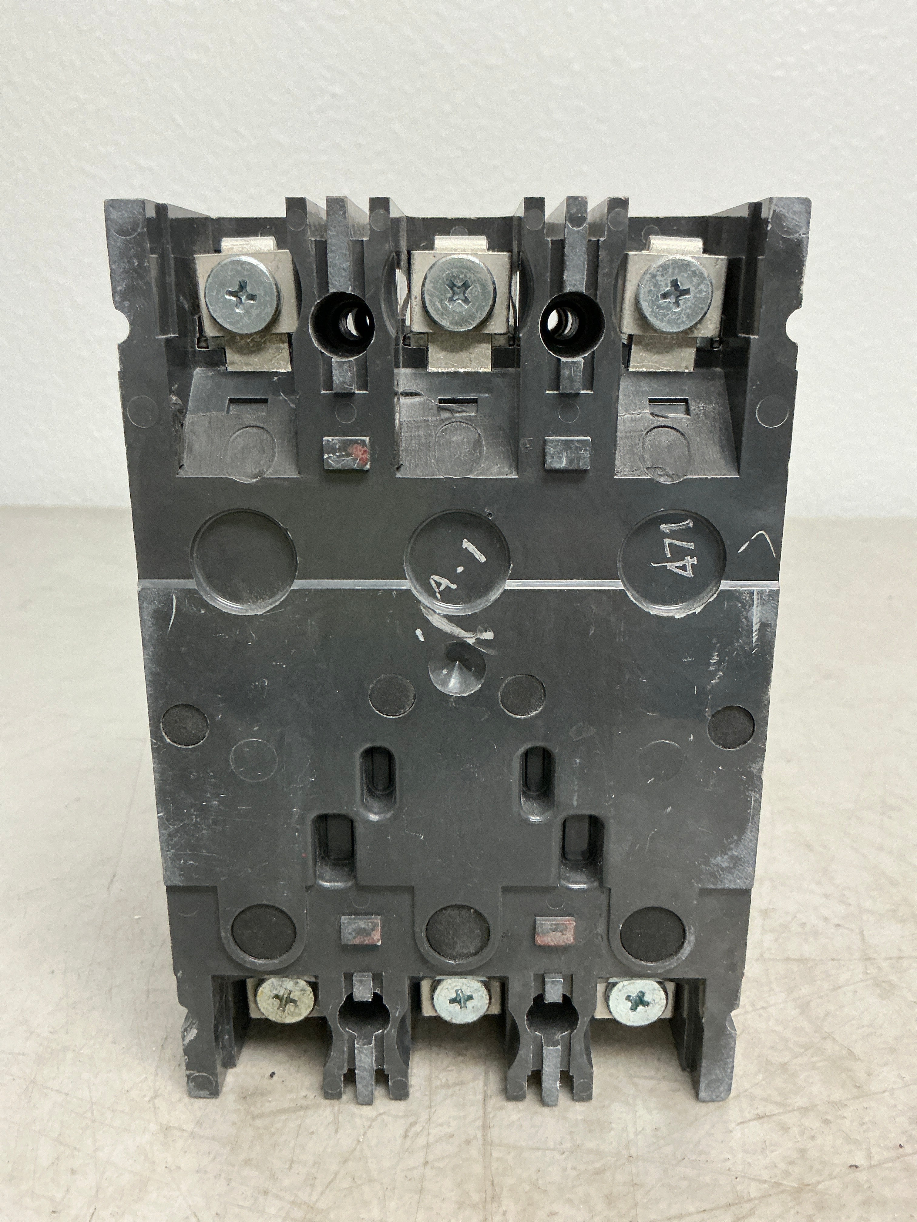*CHIPPED* Used TED134100 3 Pole, 100 Amps, 480 Volts Circuit Breaker
