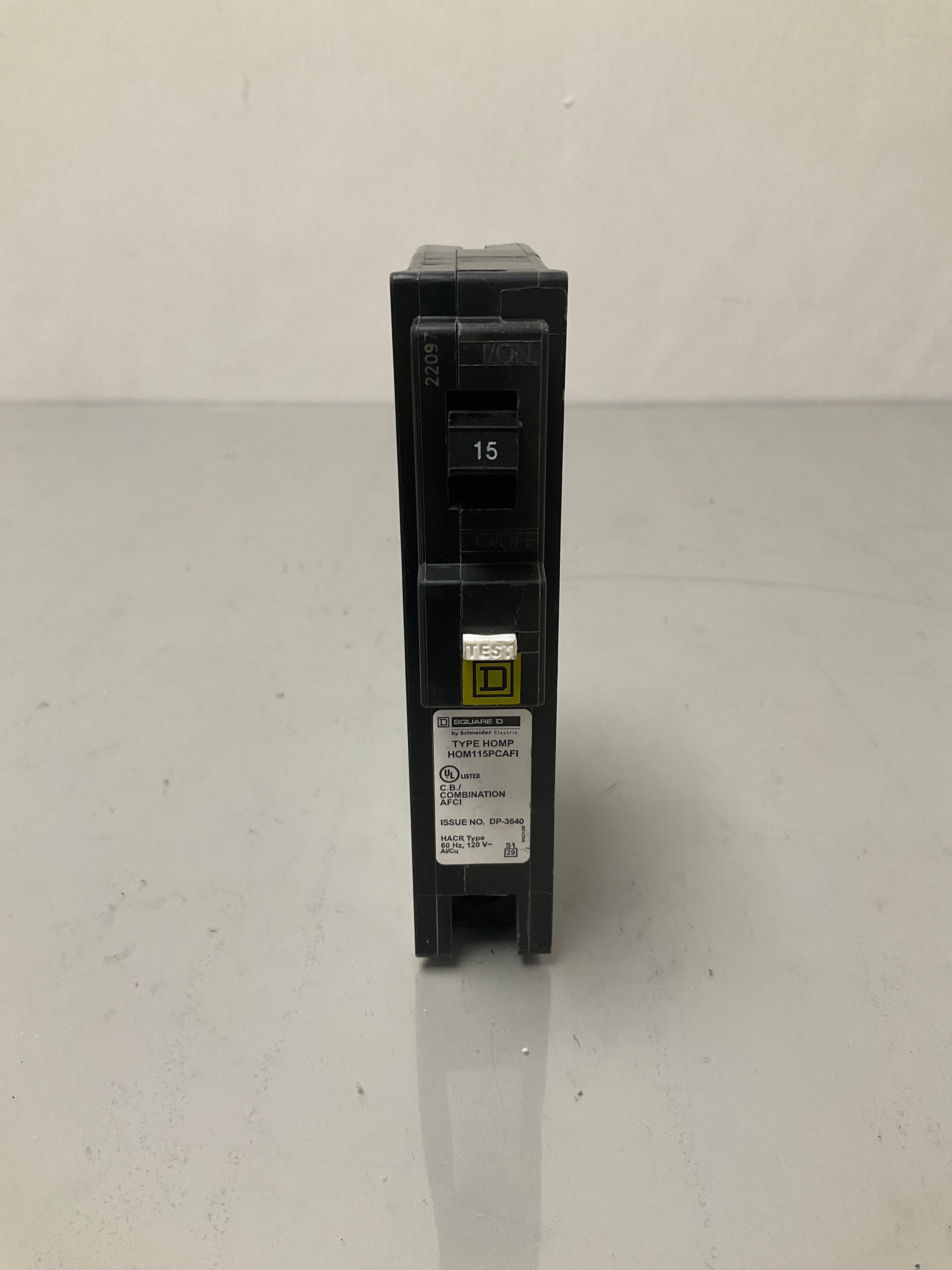 Used Square D HOM115PCAFI 1 Pole, 15 Amps, 120 Volts Circuit Breaker