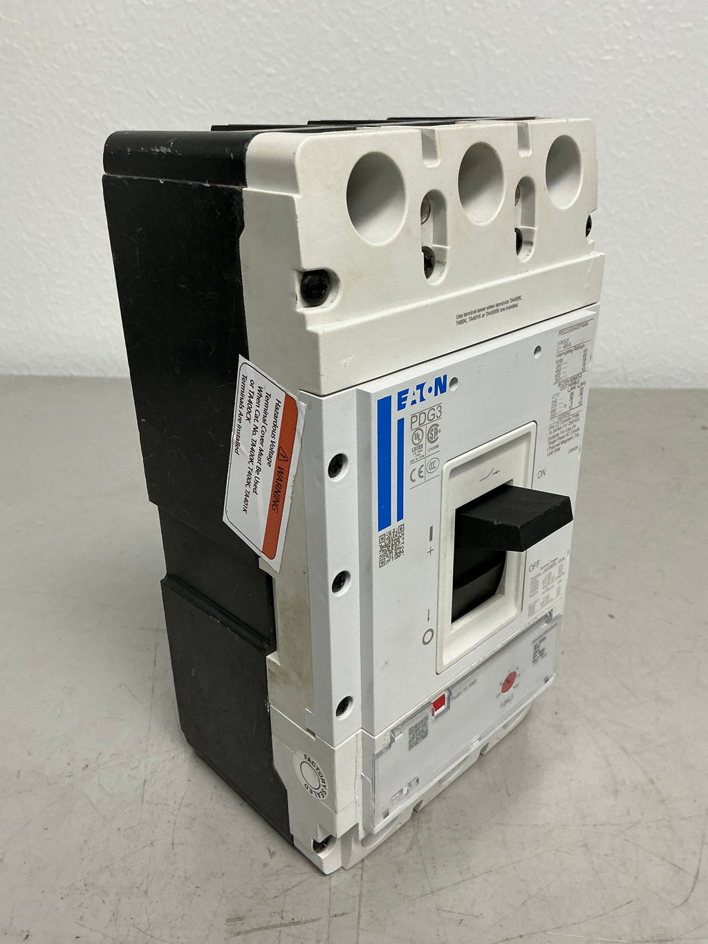 New Eaton PDG33G0400FNNN, 3 Pole, 400 Amps, 600 Volts, Circuit Breaker
