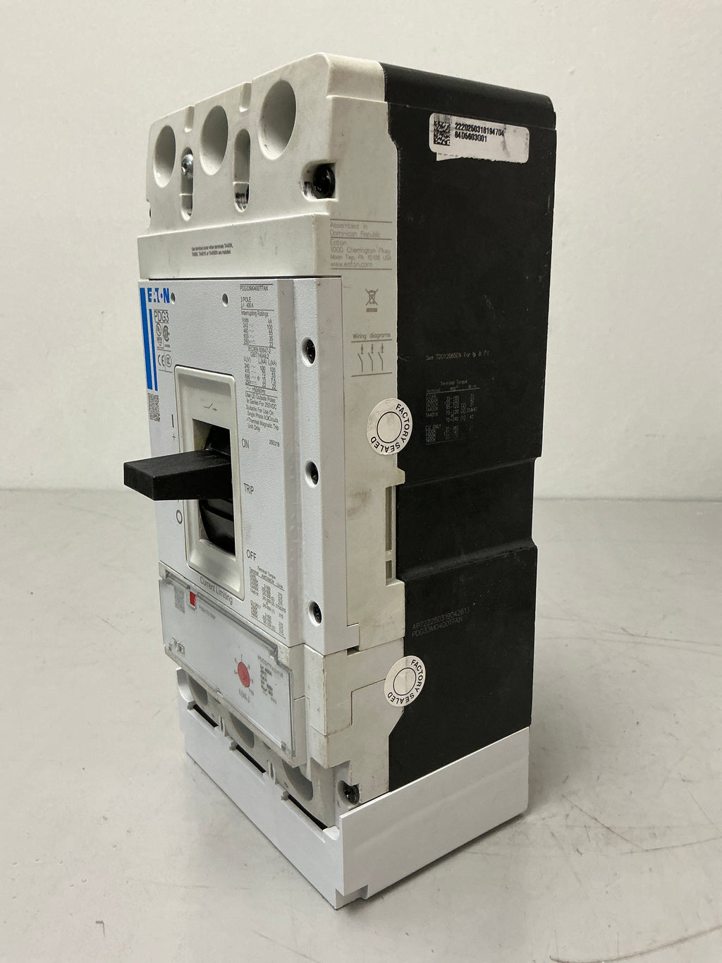Used Eaton PDG33M0300TFAN, 3 Pole, 300 , Amps, 600 Volts Circuit Breaker