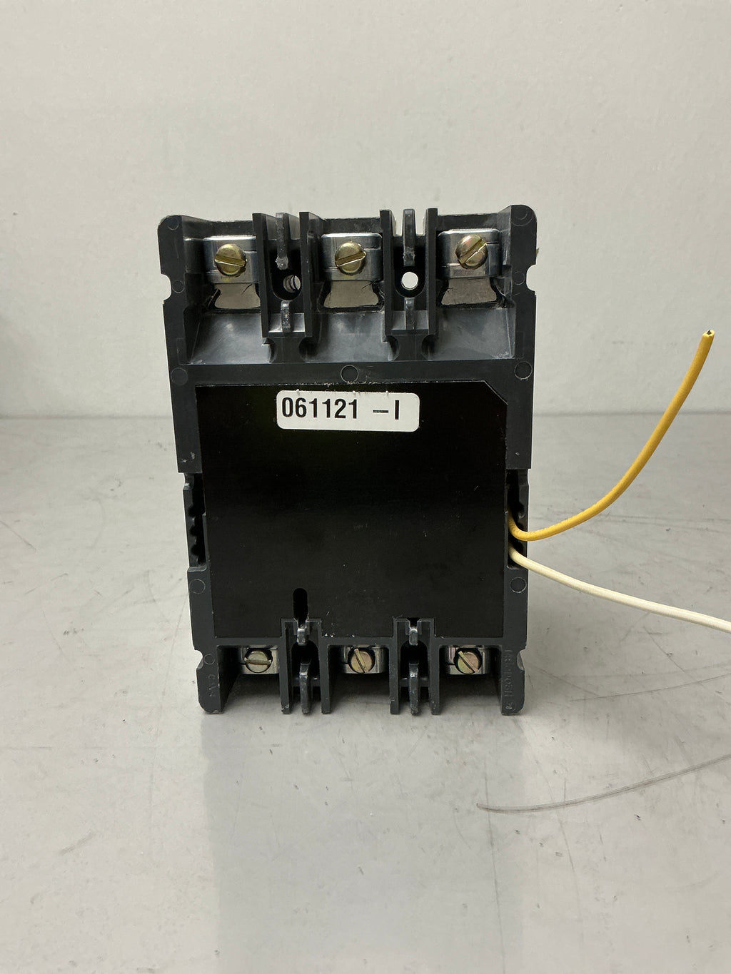 Used Cutler hammer HFD3045 with Shunt trip 3 Pole, 45 Amps, 600 Volts Circuit Breaker