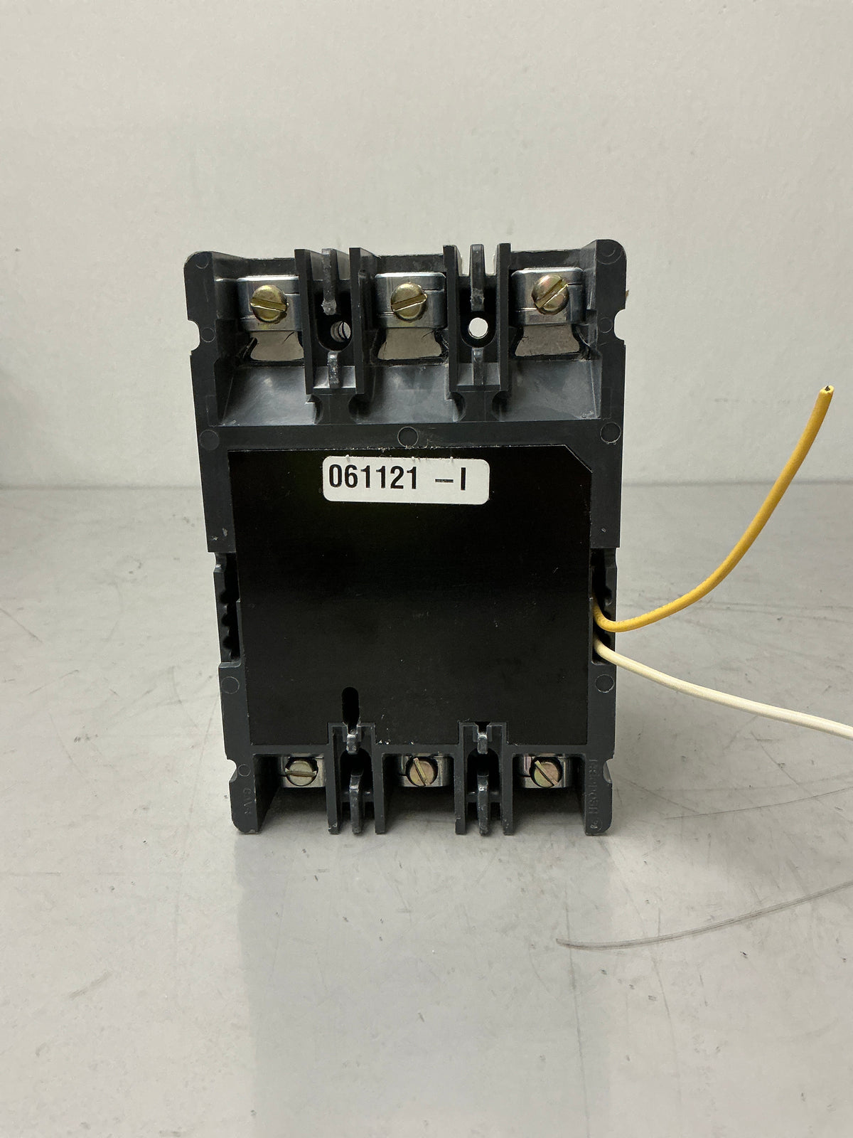 Used Cutler hammer HFD3045 with Shunt trip 3 Pole, 45 Amps, 600 Volts Circuit Breaker