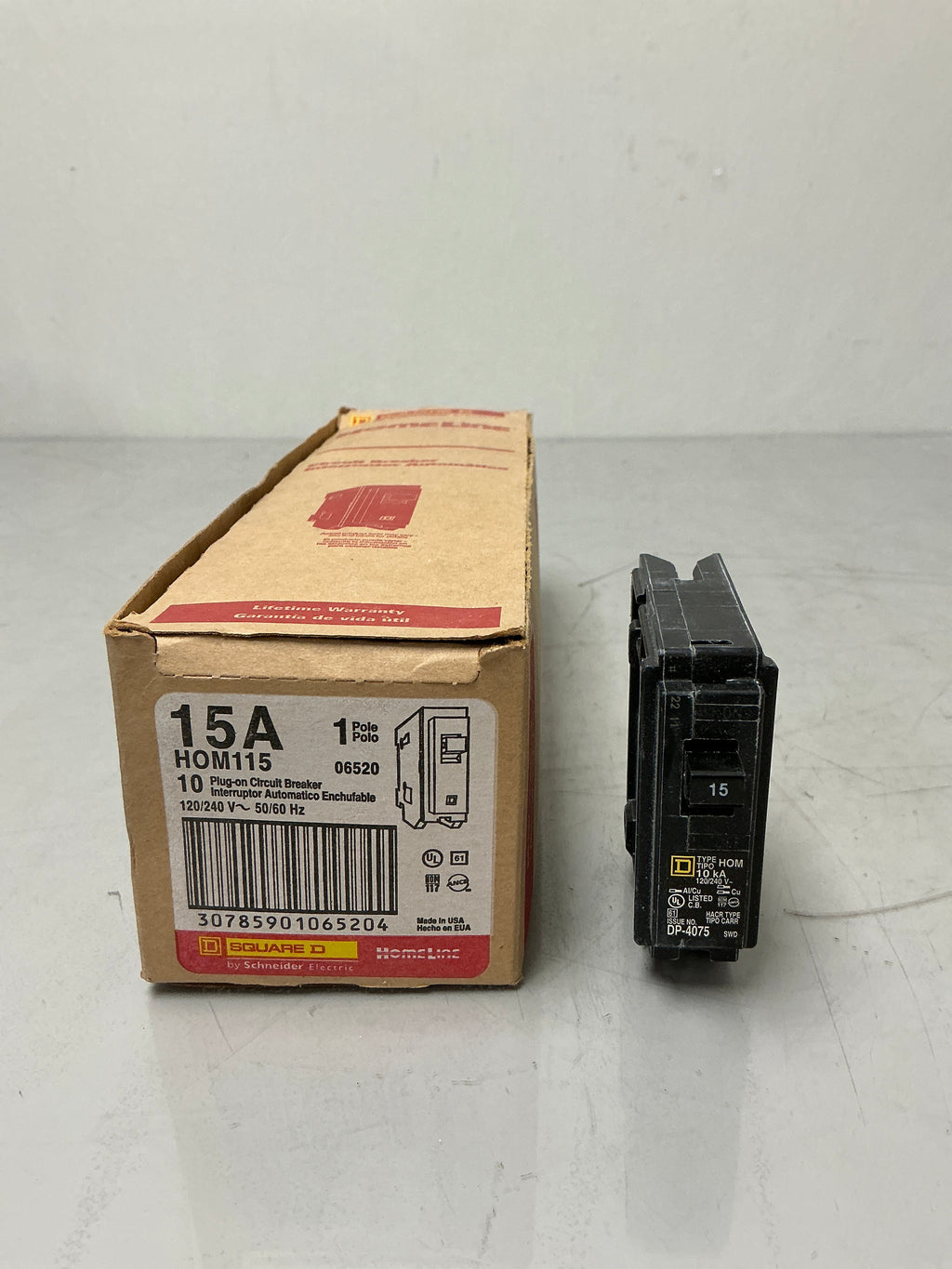 New Square D HOM115 1 Pole, 15 Amps, 240 Volts Circuit Breaker