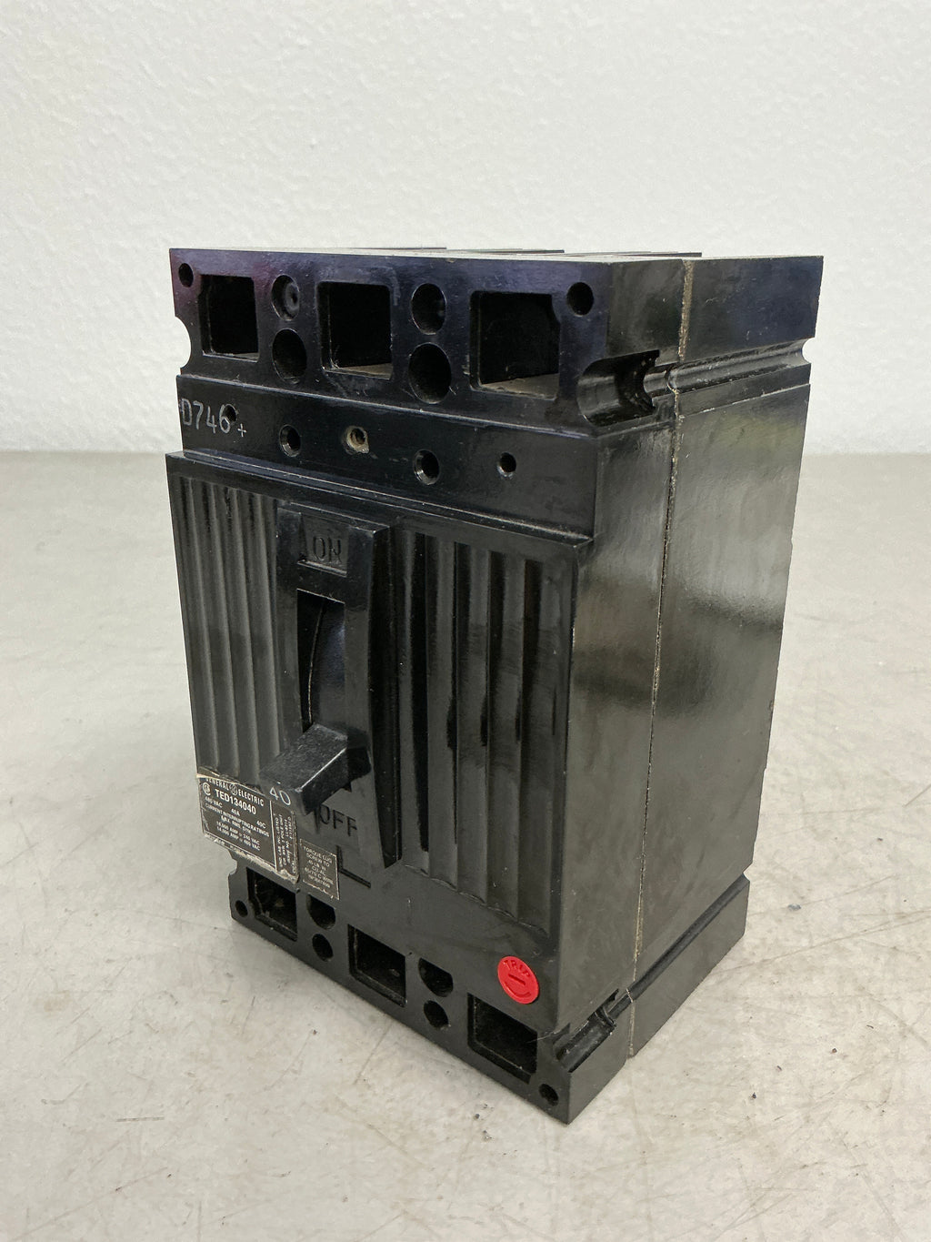 Used TED134040 3 Pole, 40 Amps, 480 Volts Circuit Breaker