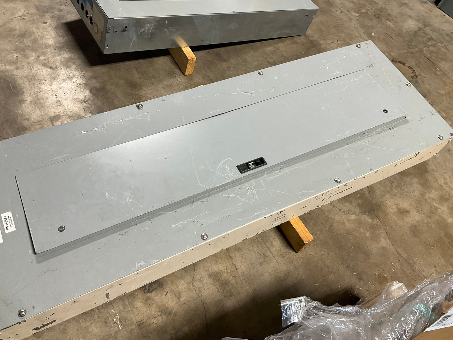 Used Cutler-Hammer Panelboard PRL-1A 225 Amp Main Breaker 208/120 Volt 42 Circuit (item#p3)