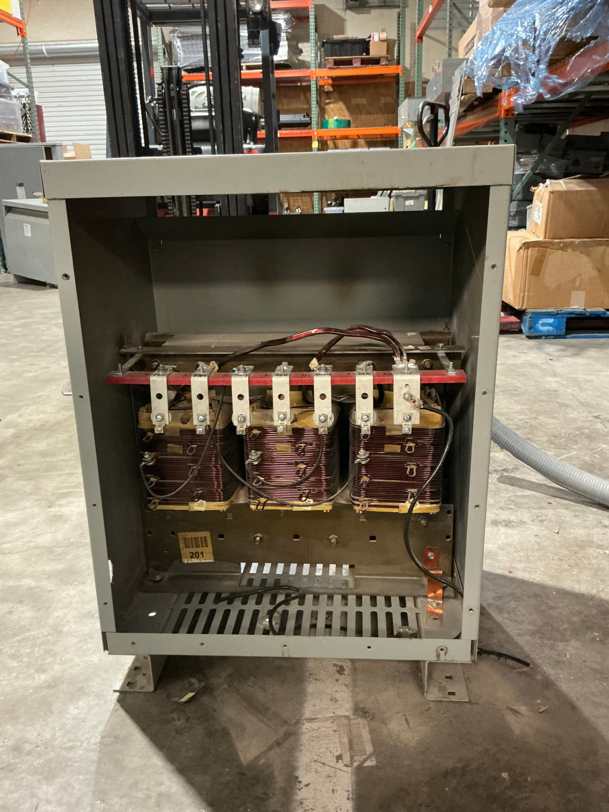 Used Siemens 3F3Y030B 30 KVA, 3 PH, 480 Primary 208/120 Secondary Transformer