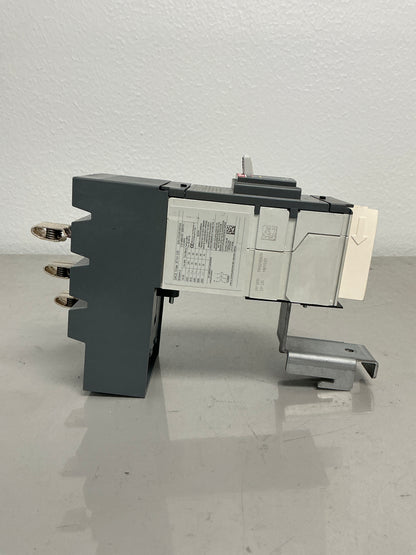 New ABB XT1HU3100AYD000XXX 100 Amps, 3 Poles, Breaker