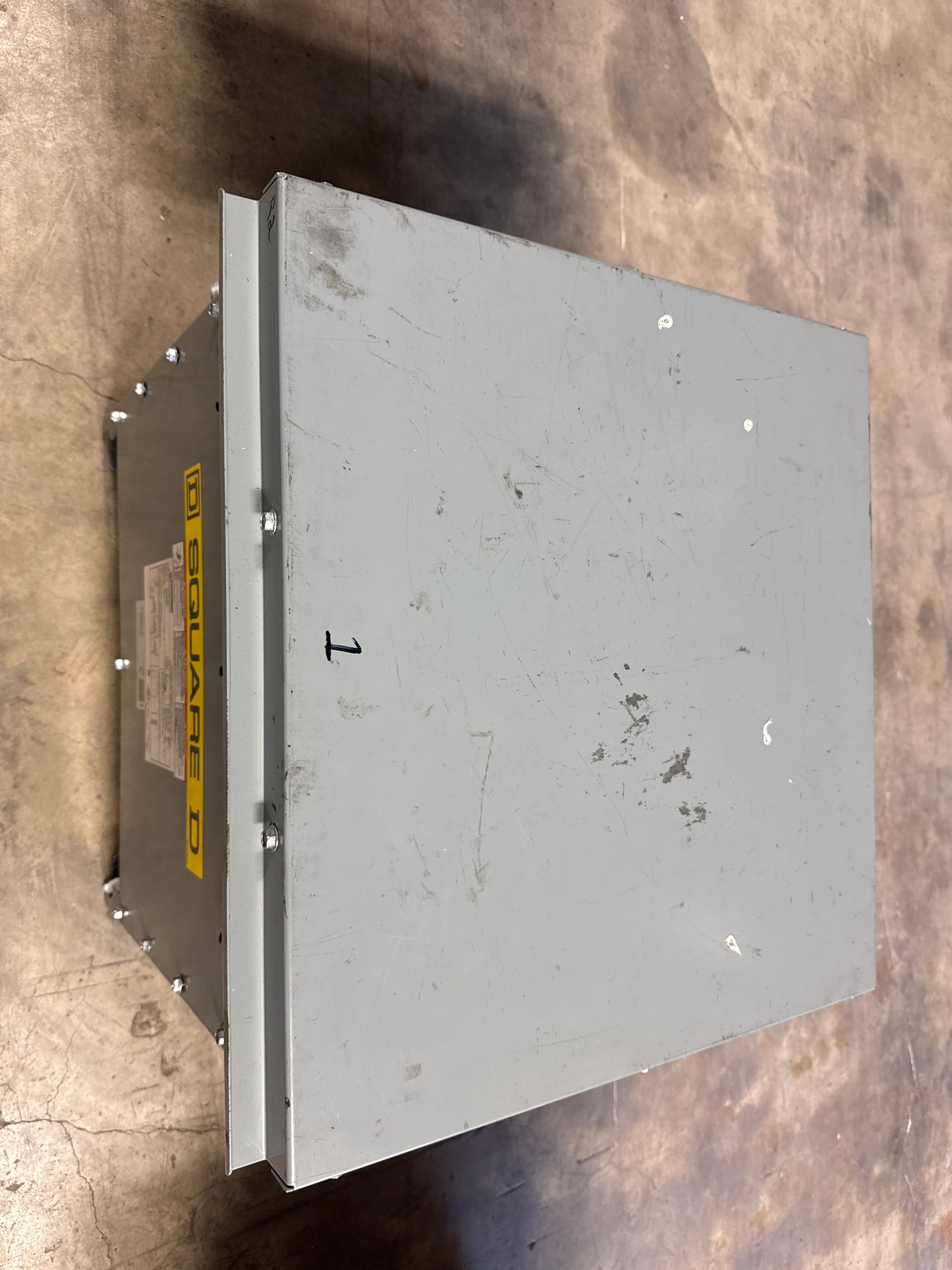 15 KVA  Square D Transformer, Primary 480, Seconday 208/120 Volts (item#t3)