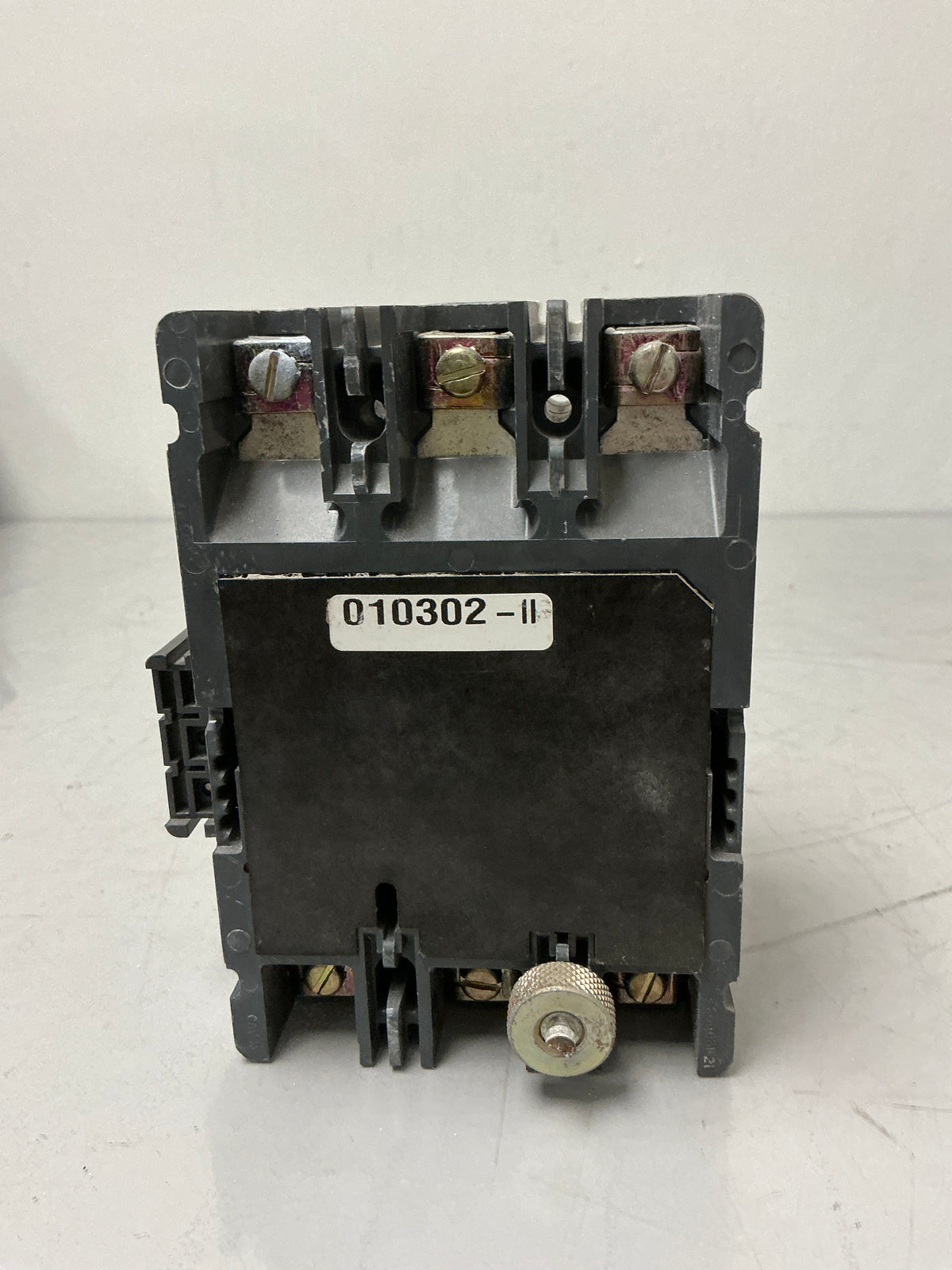 Used Cutler-Hammer EHD3100 whit Shunt trip, 3 Pole, 100 Amps, 480 Volts, Circuit Breaker