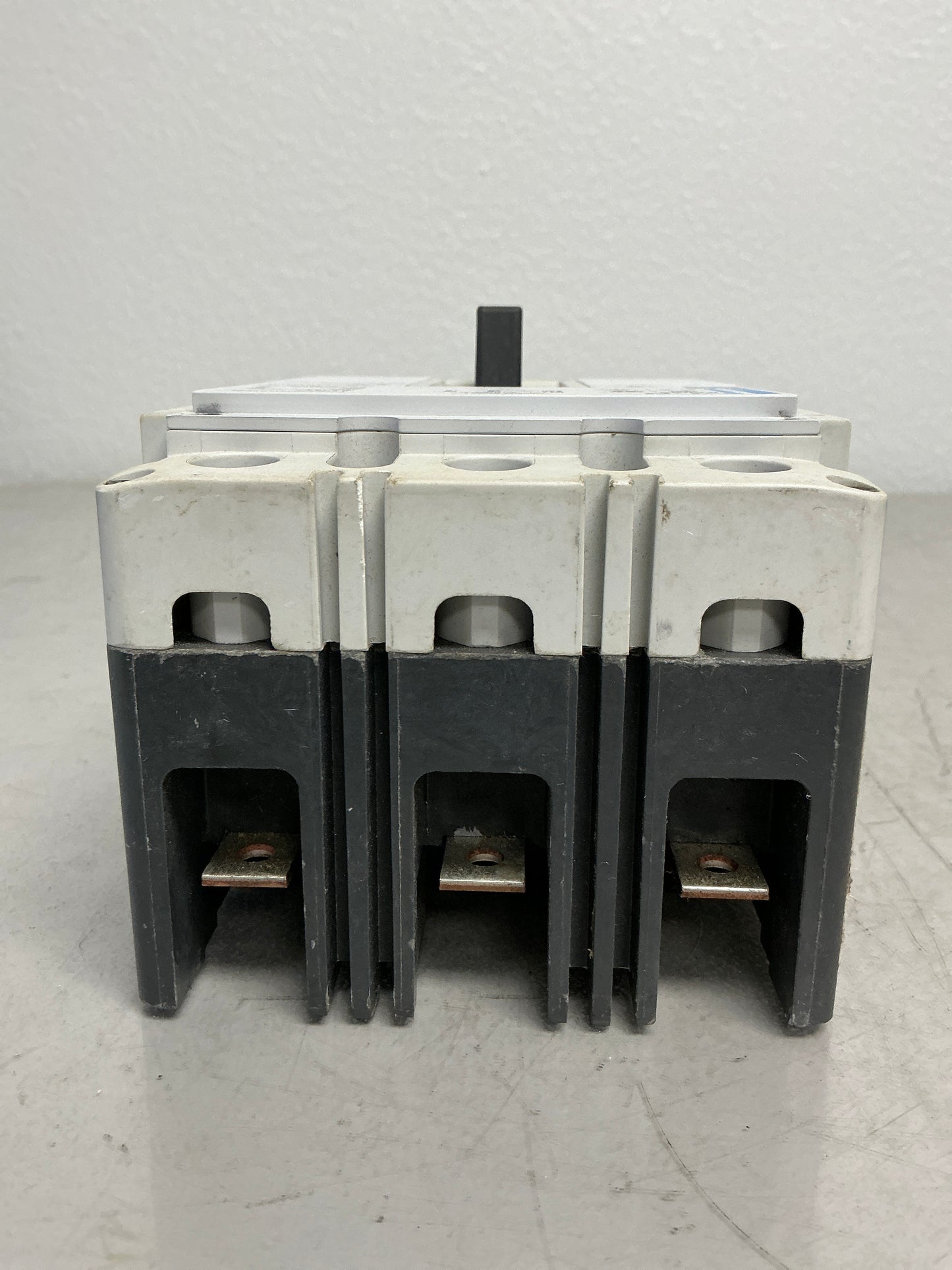 New Eaton PDG23G0015TFFL 3 Poles, 15 Amps