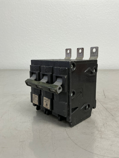 *CHIPPED* Used Siemens B315HH 3 Pole, 15 Amps, 240 Volts