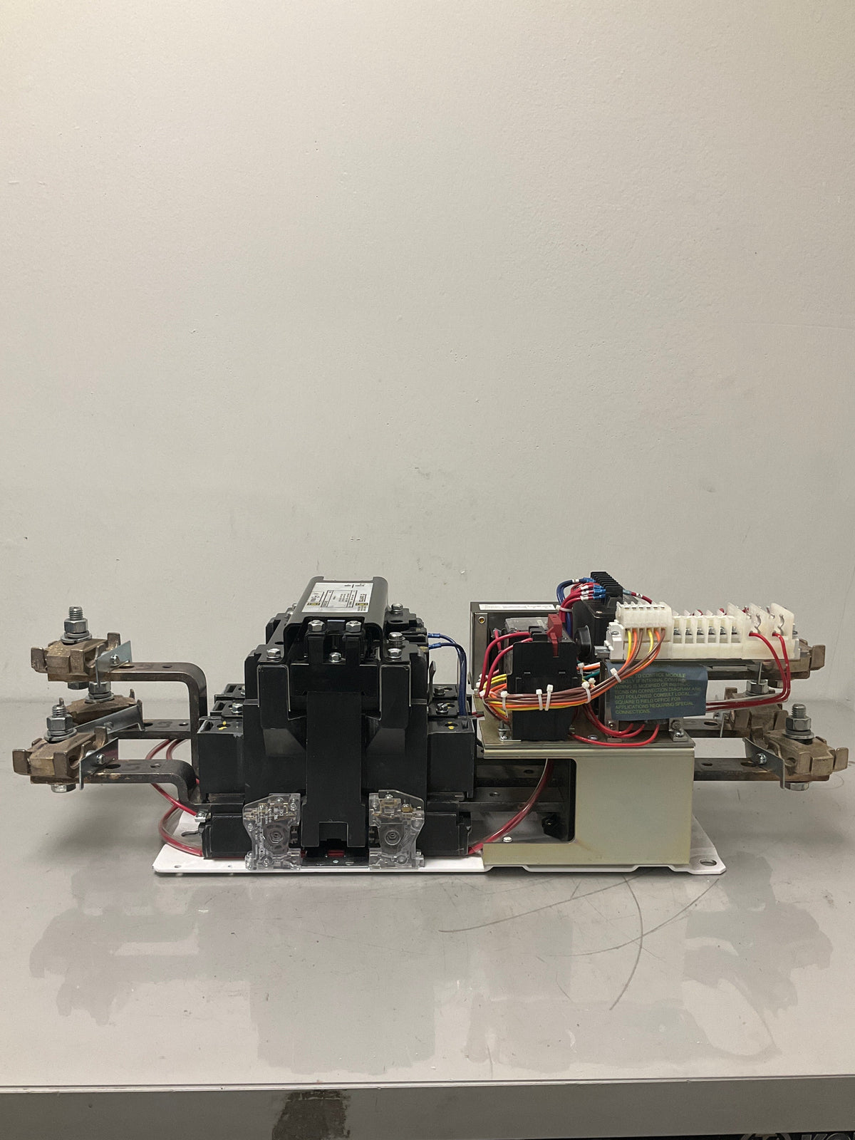 New Take Out Square D Motor Started 8536SHO2H30 NEMA Size 6, 600 Volts, 31104-400-50