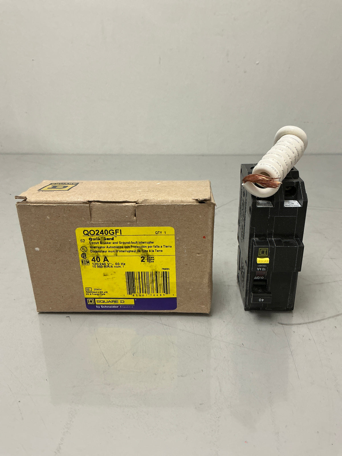 New Square D QO240GFI 2 Poles, 40 Amps, 240 Volts Circuit Breaker