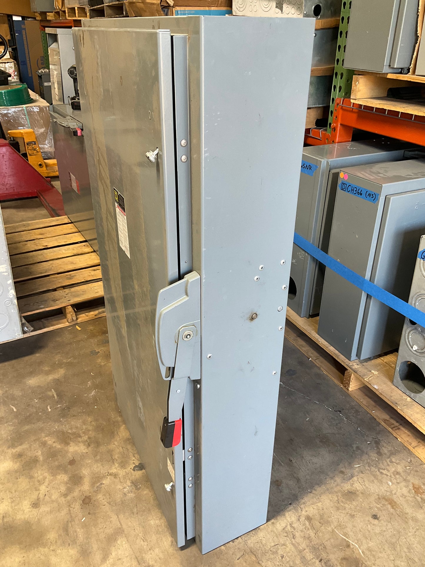 New Square D H325 Disconnect 400 Amp 240 Volt Fusible Indoor