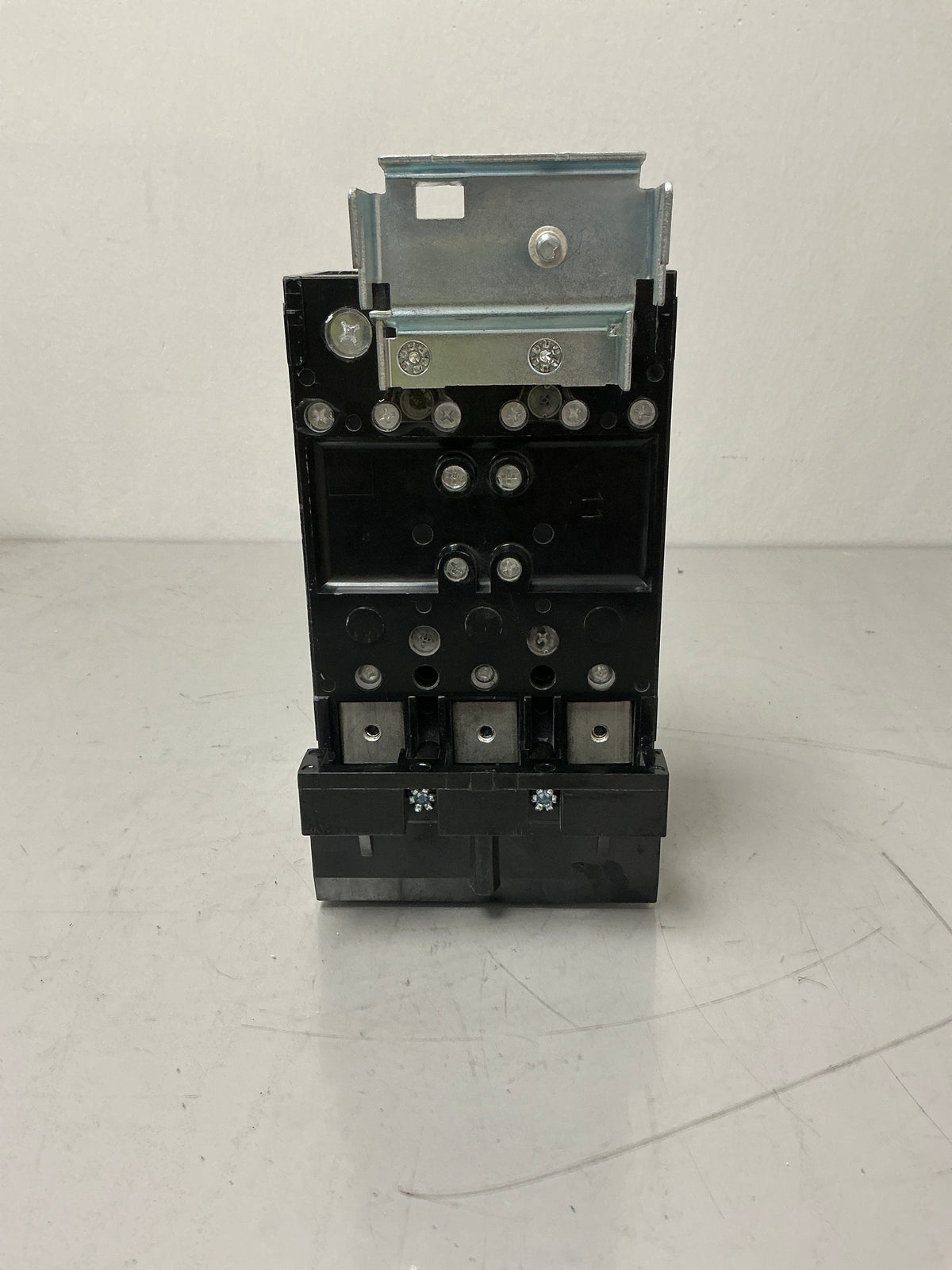 New Square D QGA32225 3 Pole, 225 Amps, 240 Volts Circuit Breaker