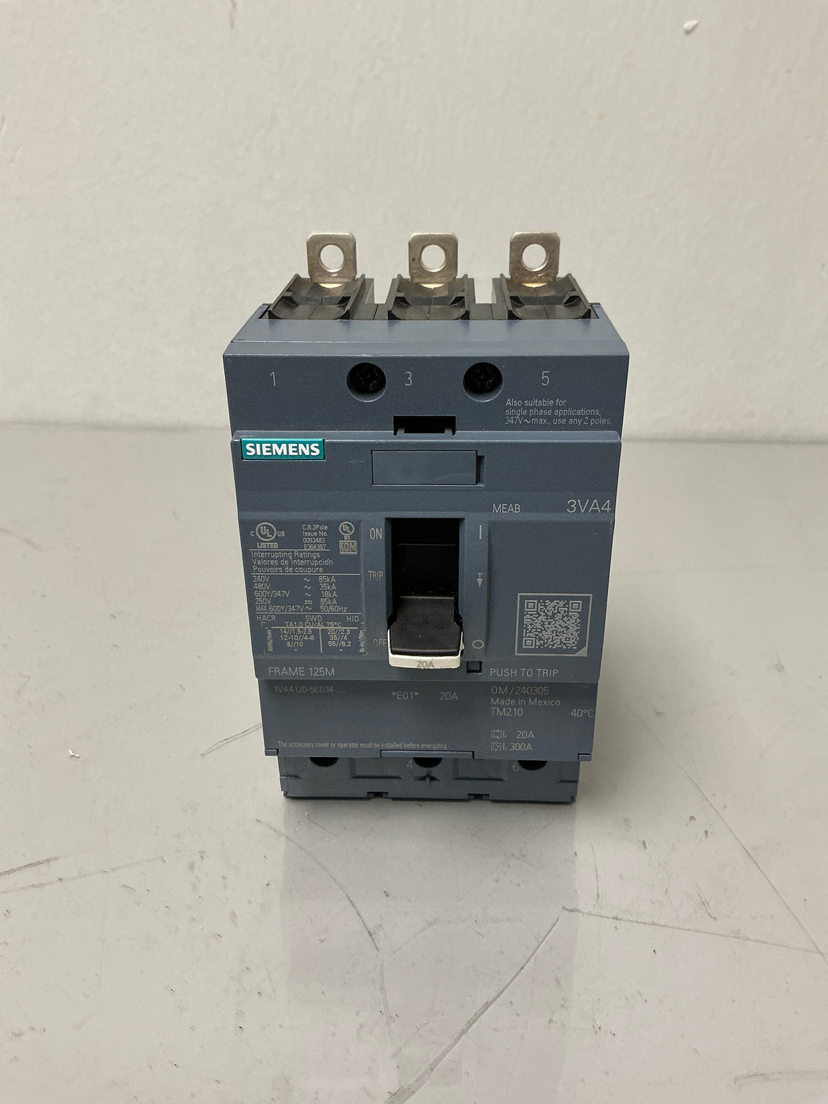 New Siemens 3VA4120-5ED34 3Pole, 20Amps, 600 Volts Circuit Breaker