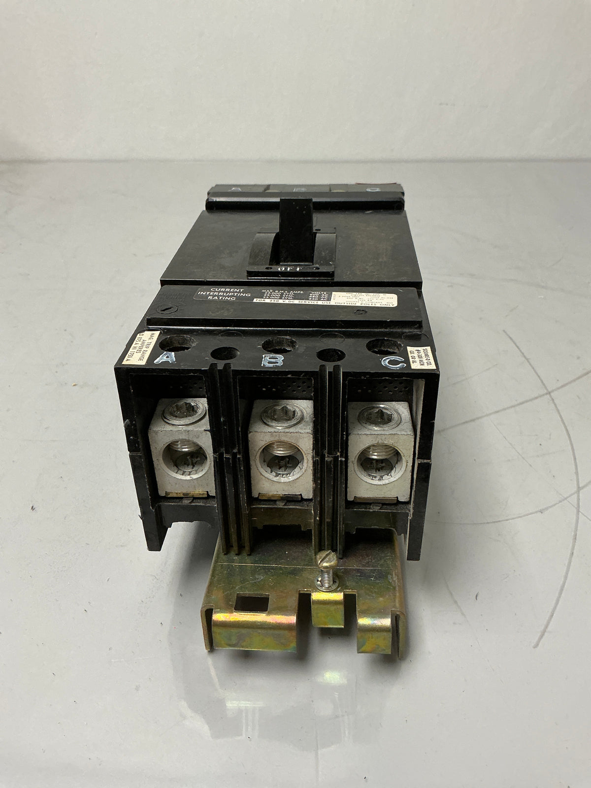 Used Square D KA36175 3 Pole, 175 Amps, 600 Volts Circuit Breaker